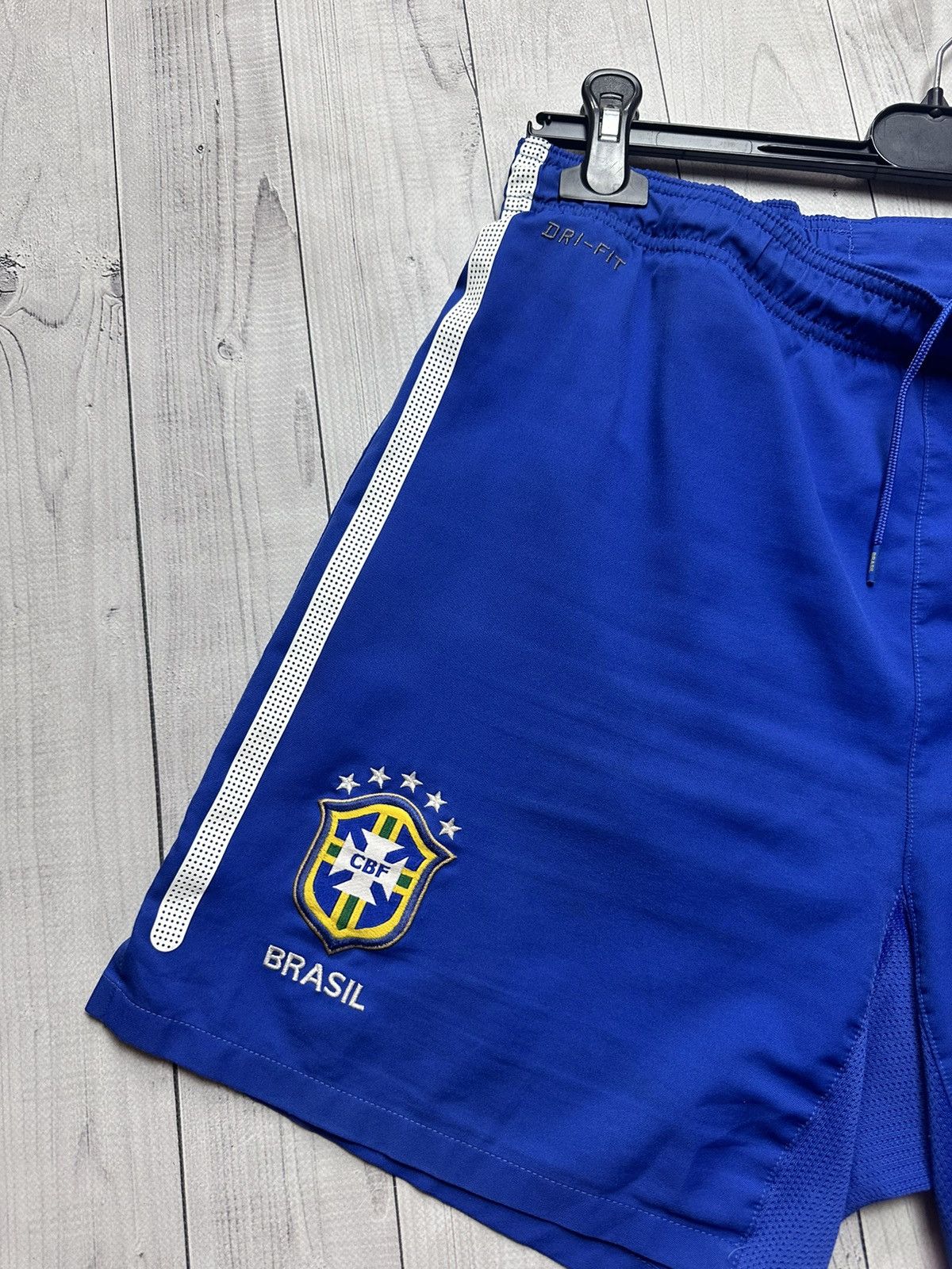 Nike × Vintage Vintage Nike Brasil soccer shorts Brazil size S Size US 30 / EU 46 - 2 Thumbnail