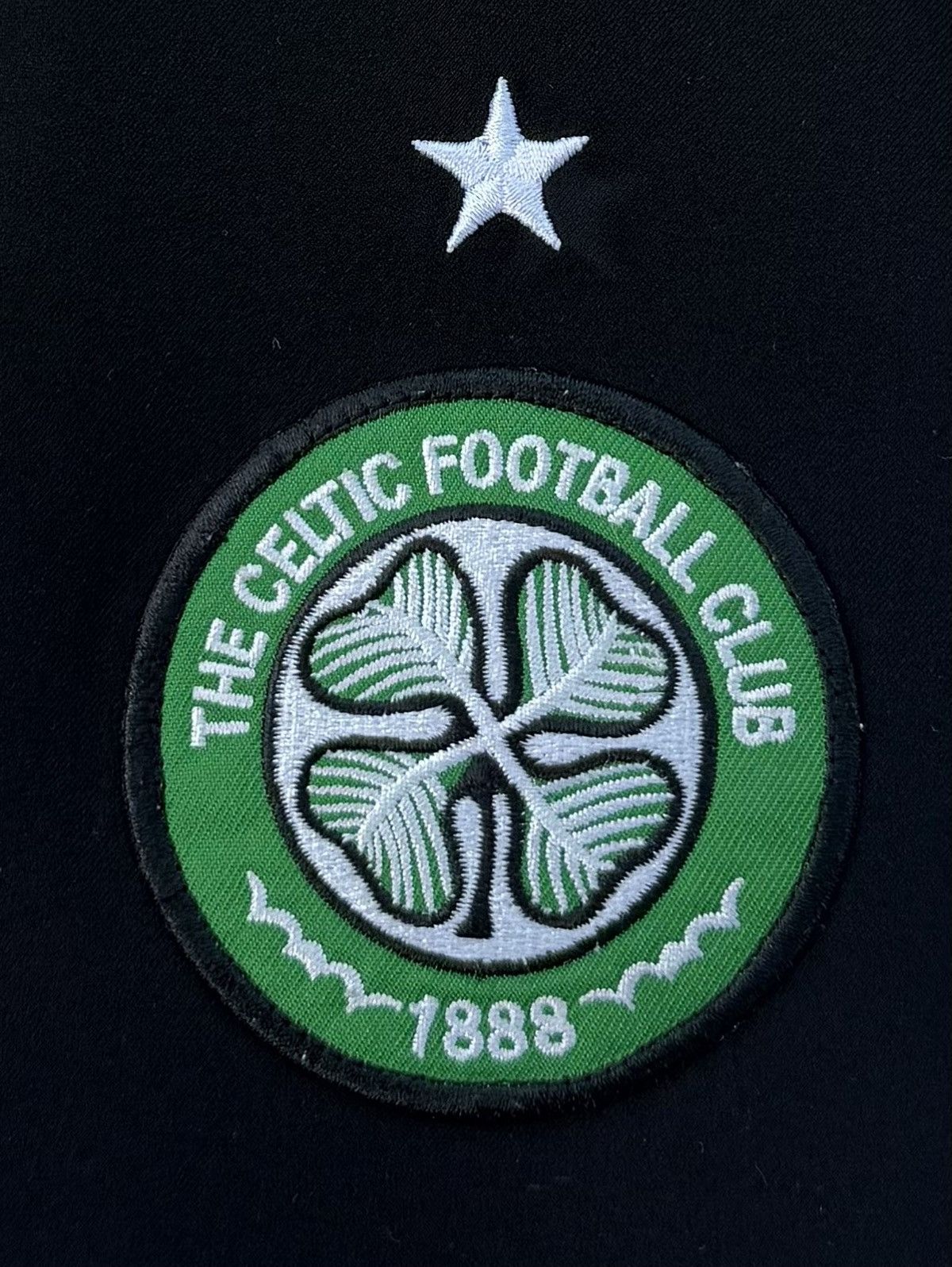 Nike VTG Nike Celtic FC Black Away Jersey Carling Era Football Size US M / EU 48-50 / 2 - 4 Thumbnail
