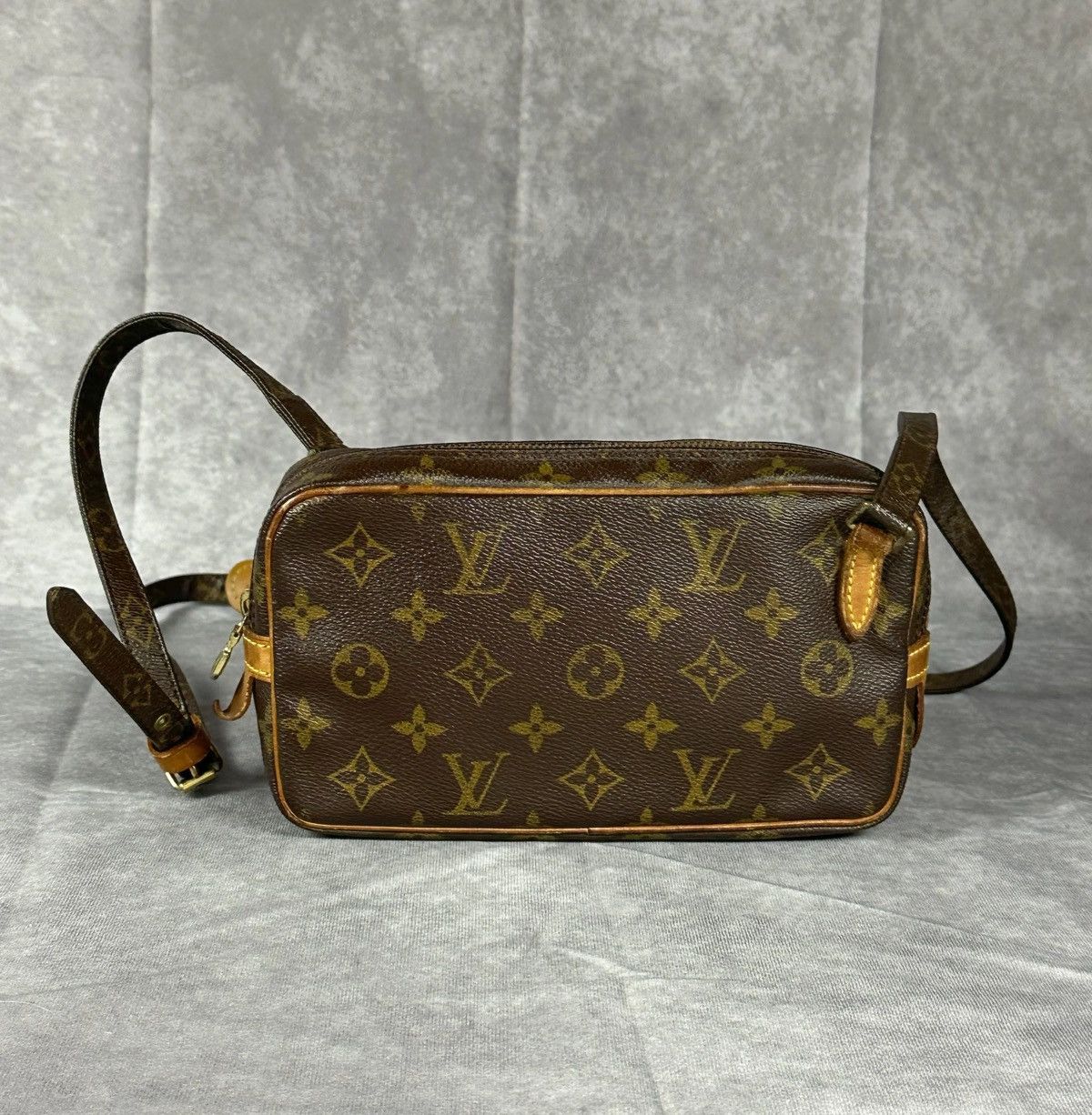 Louis Vuitton Louis Vuitton Marly Bandouliere Size ONE SIZE - 1 Thumbnail