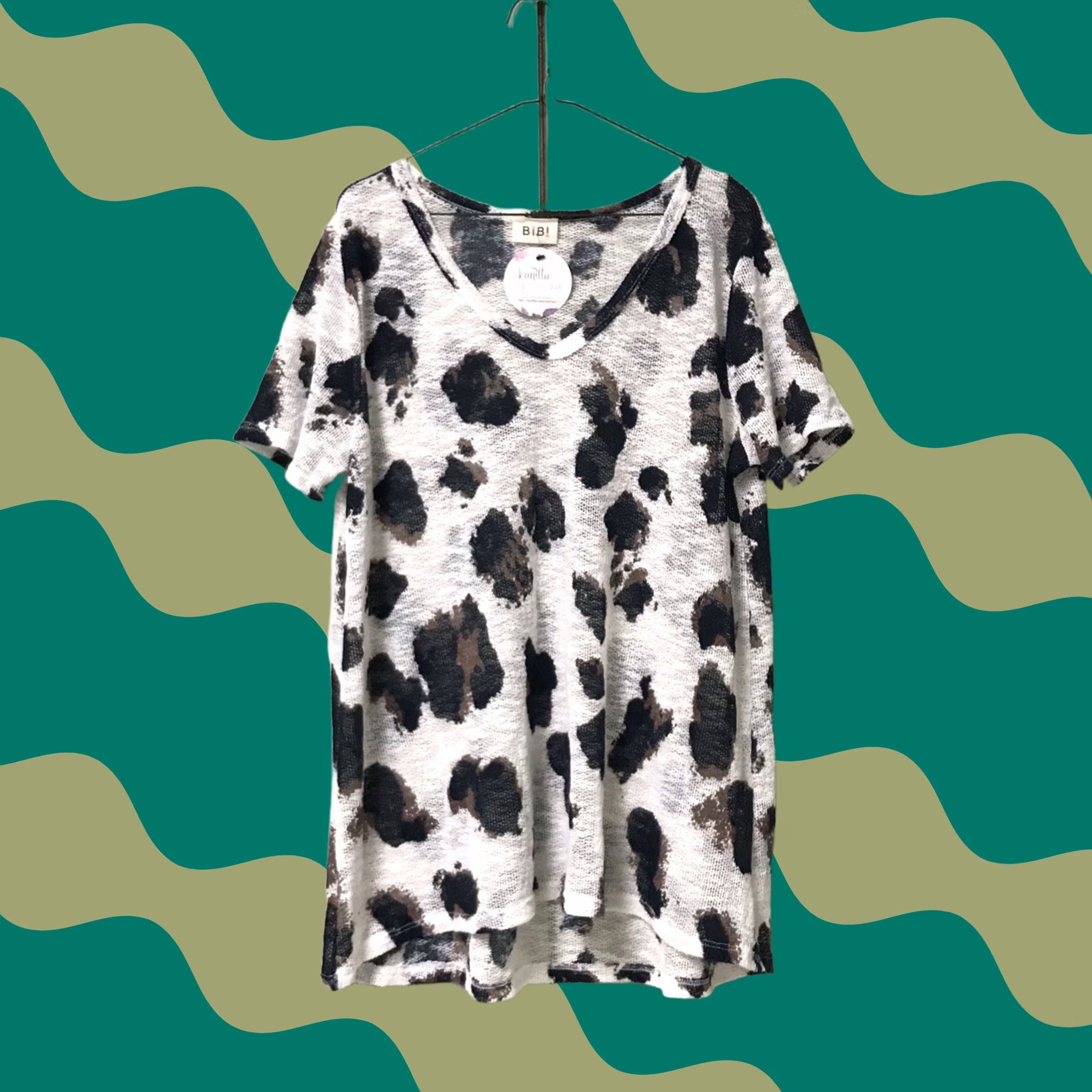 Vintage BiBi Women White Leopard Animal Print Gauze V-Neck Short Sleeve Top Blouse L Size L / US 10 / IT 46 - 1 Thumbnail