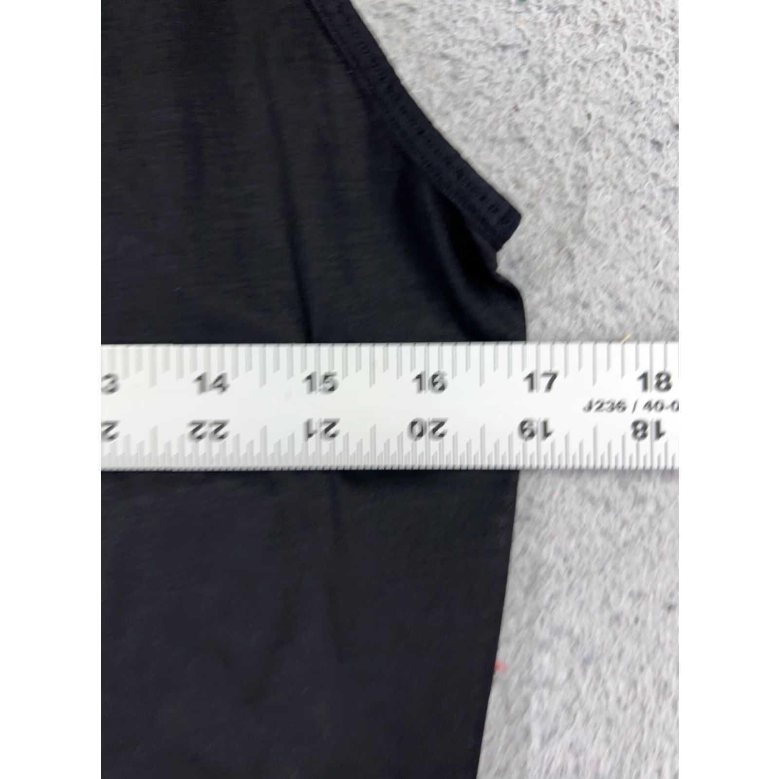 Lululemon Lululemon Shirt Women 4 Black Tank Run Gym Soul Stride ISSUES READ Size S / US 4 / IT 40 - 7 Thumbnail
