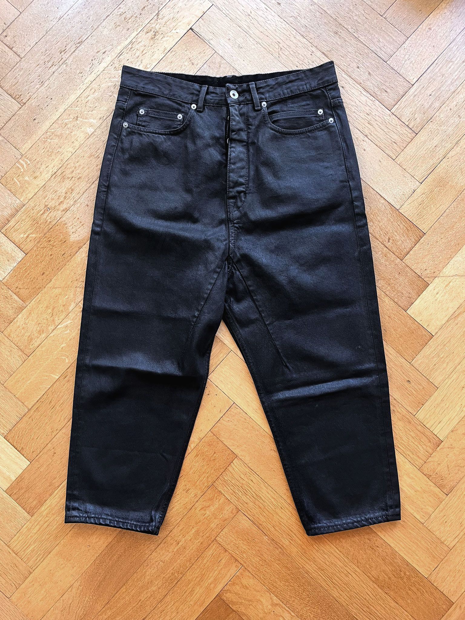 Image of Rick Owens Drkshdw Cropped Waxed Cotton Jeans In Black, Men's (Size 31)