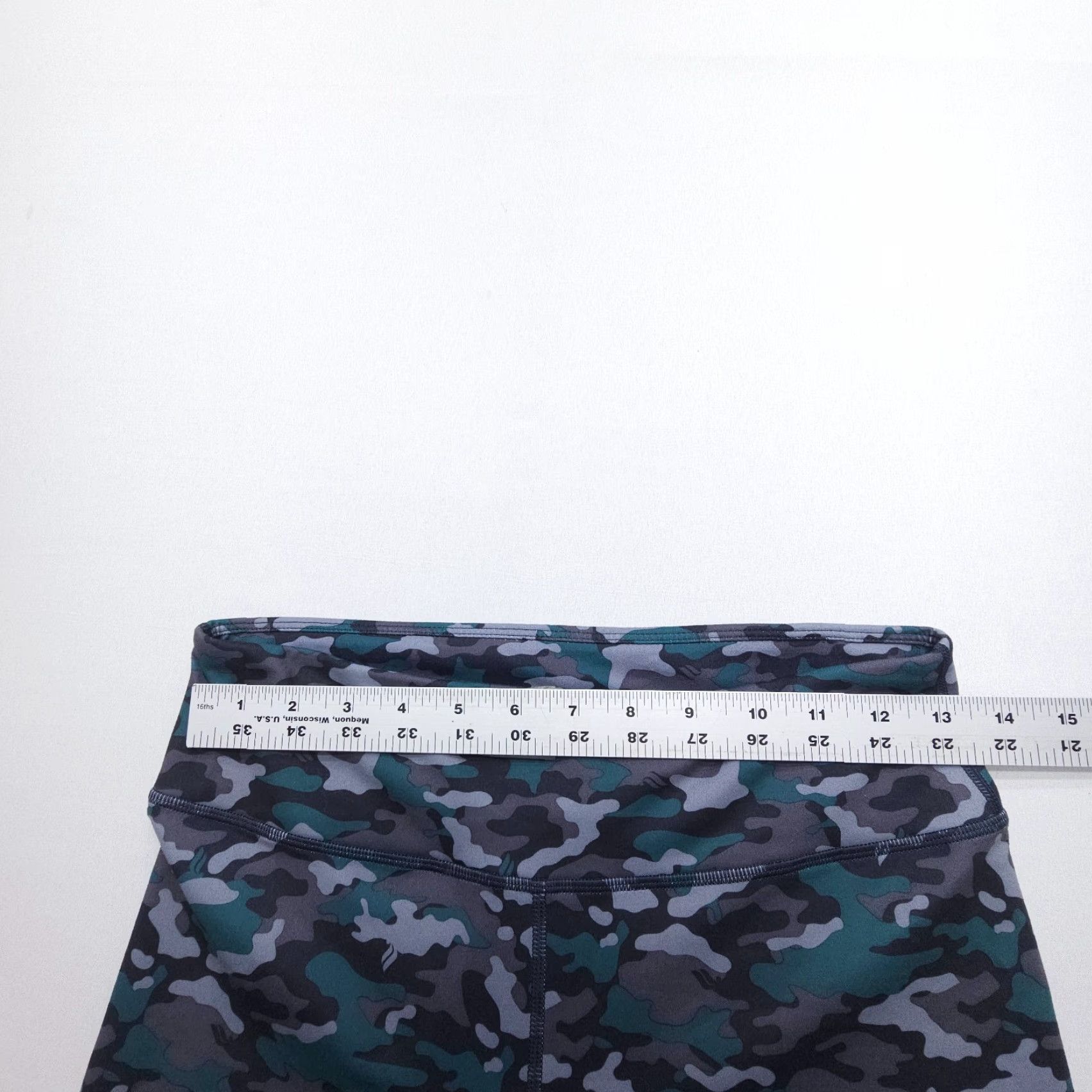 Fabletics Fabletics Powerhold Crop Leggings Womens Small Green Camo Compression Gym Yoga Size 28" / US 6 / IT 42 - 6 Thumbnail