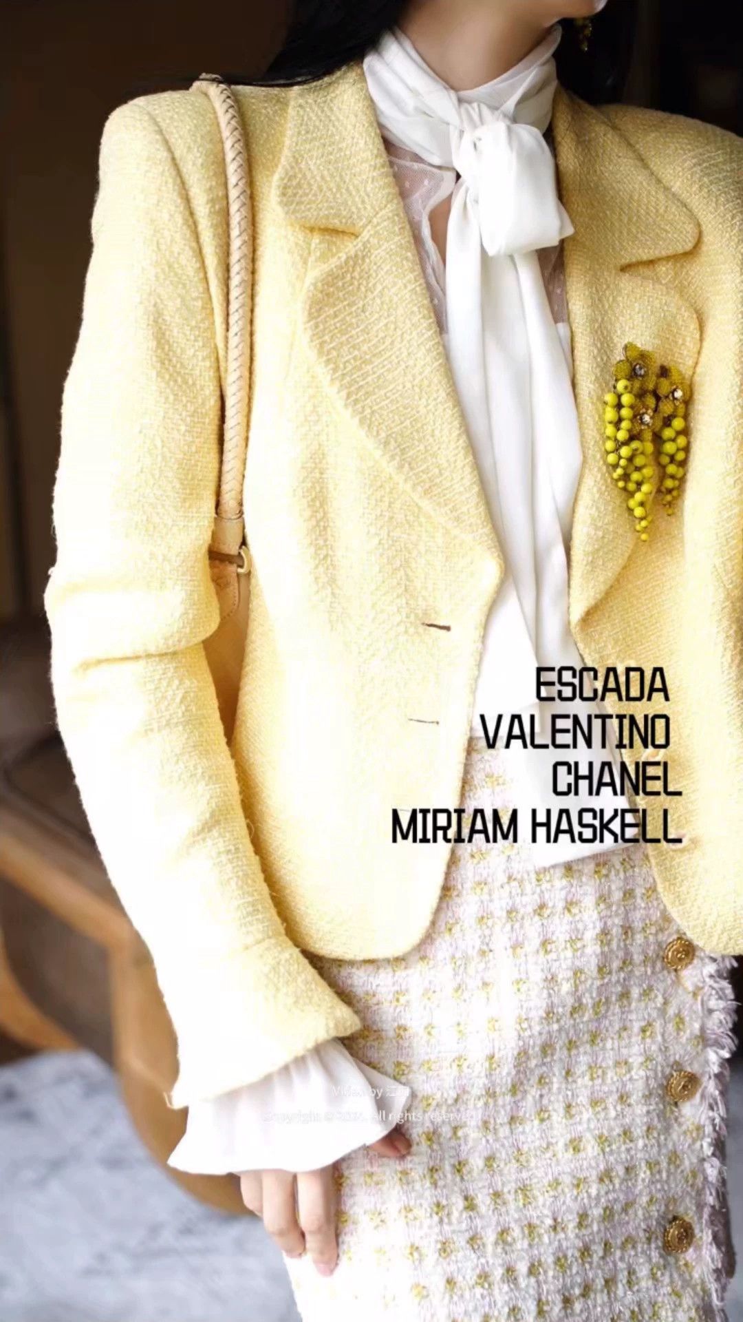 Escada Escada Vintage Pale Yellow Flared Sleeve Blazer 40 Size S / US 4 / IT 40 - 1 Thumbnail