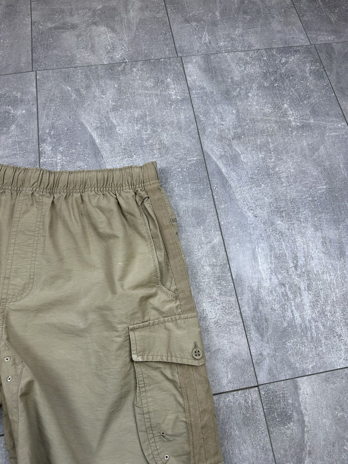 Nike Nike Cargo Swoosh Tab Logo Shorts All Nude Size US 34 / EU 50 - 10 Thumbnail