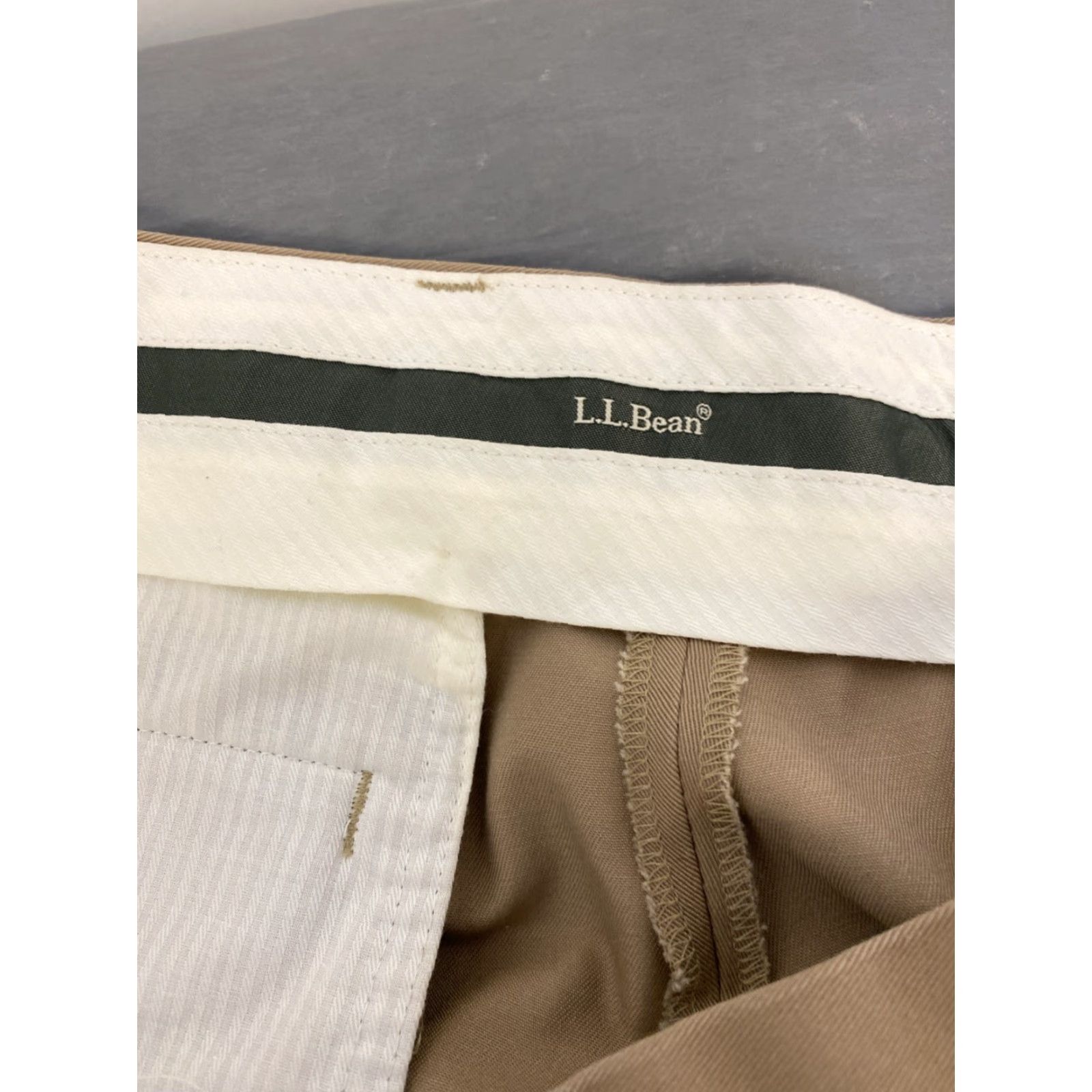 Vintage VINTAGE LL Bean Cotton Chino Pants Men Size 35x32 Tan Peach Casual Workwear Size US 35 - 7 Thumbnail