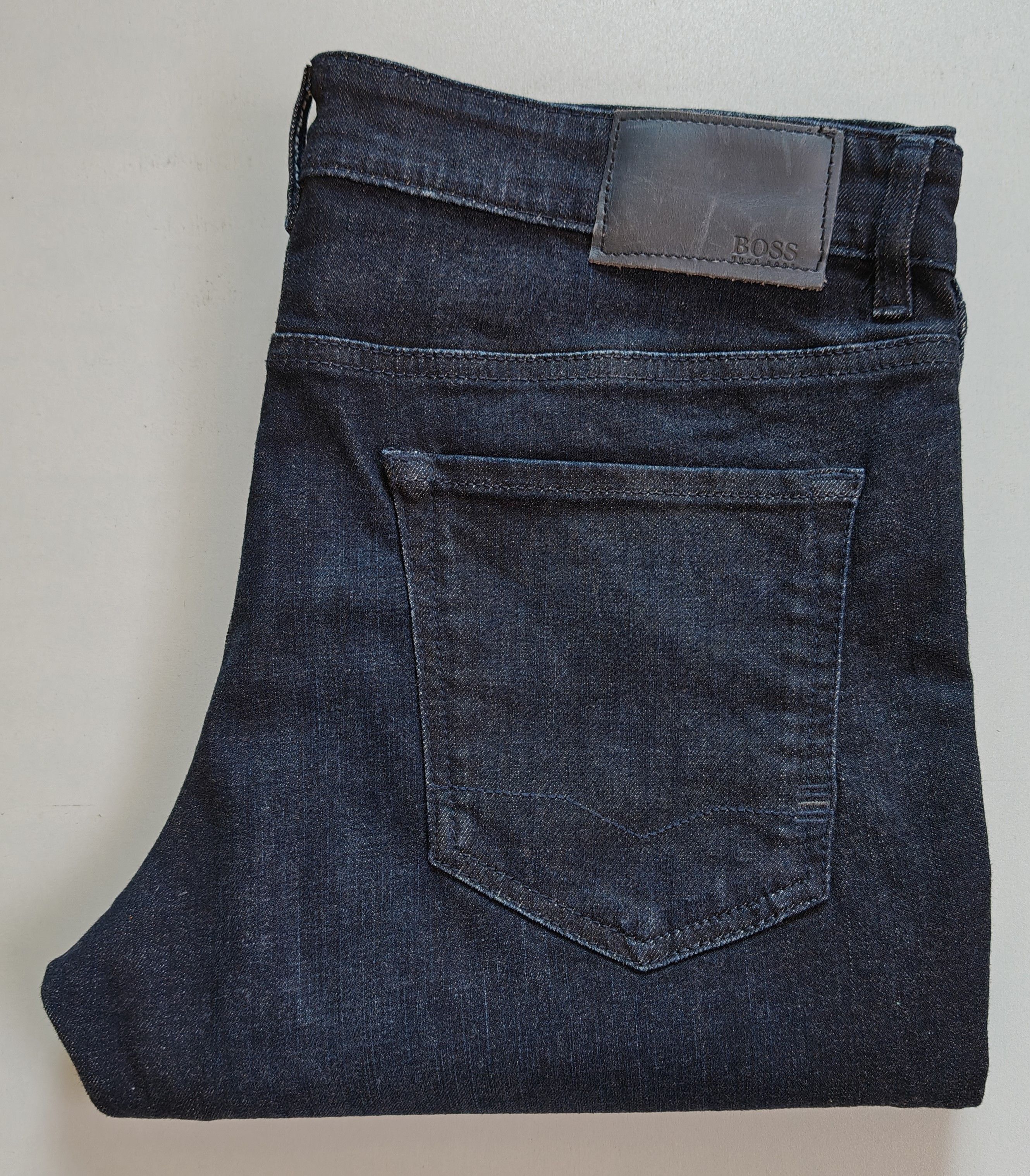 Hugo Boss HUGO BOSS Regular fit Men's Jeans Free Shipping T/6134 Size US 36 / EU 52 - 1 Thumbnail