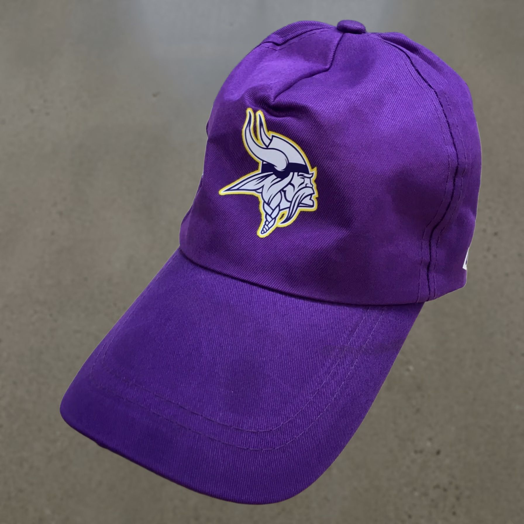 Vintage Minnesota Vikings Baseball Cap Mens Purple OS Curved Brim Embroidered Logo Size ONE SIZE - 1 Thumbnail