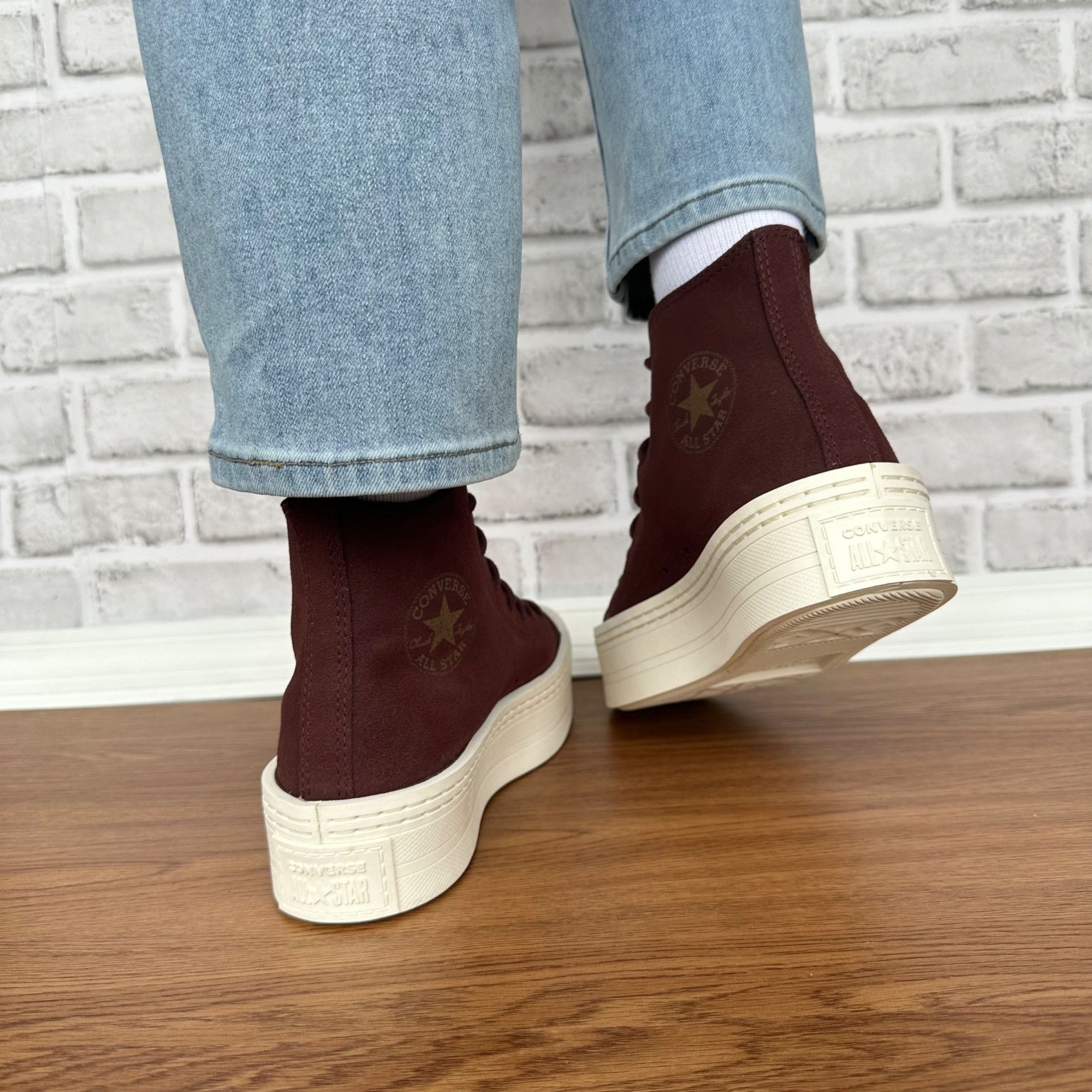 Converse Converse Chuck Taylor Lift Platform Hi Suede Fleece Lining 8 Size US 8.5 / IT 38.5 - 4 Thumbnail
