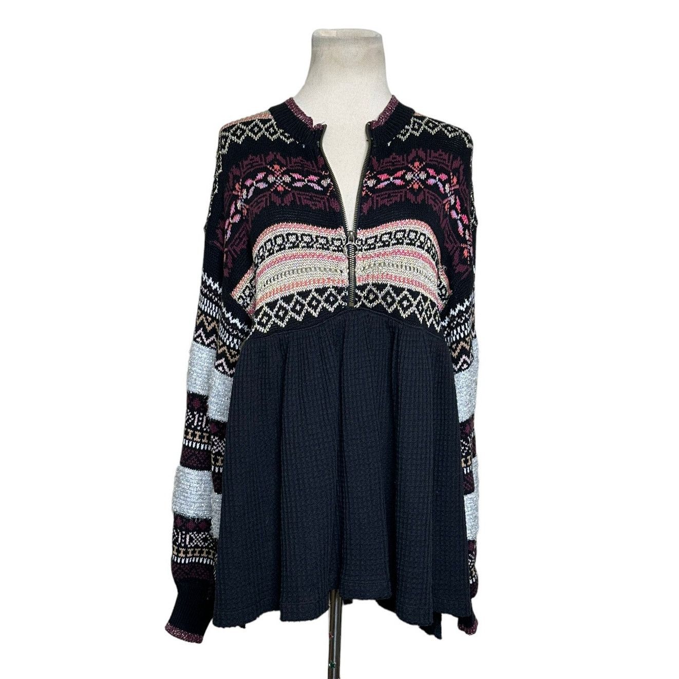 Free People Free People Black Cozzy Cottage Sweater Size Small Size S / US 4 / IT 40 - 1 Thumbnail