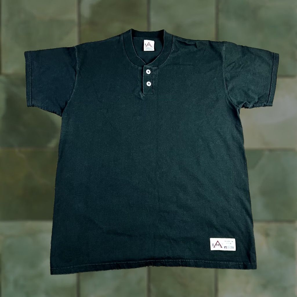 Russell Athletic VINTAGE Russell Athletic Henley T-shirt Men L Black 90s Logo Button Short Sleeve Shirt Size US L / EU 52-54 / 3 - 1 Thumbnail