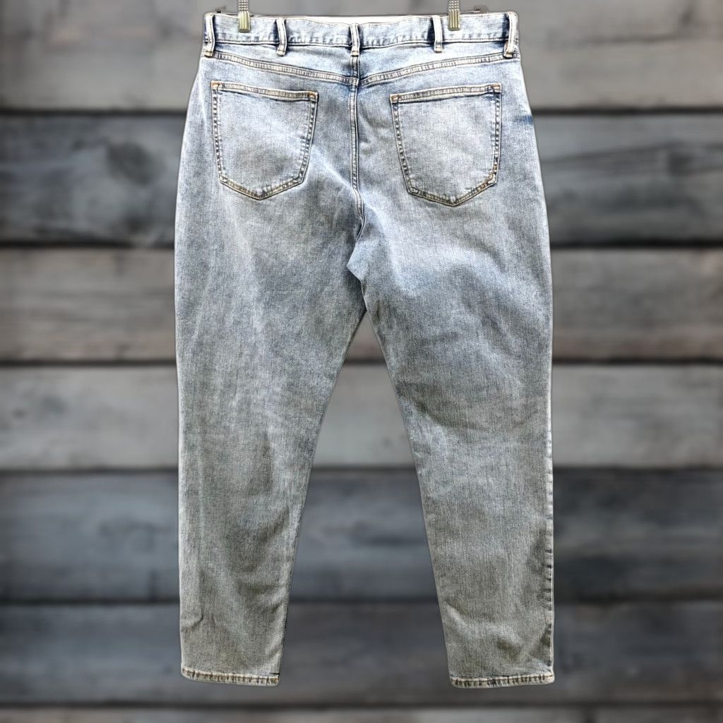 Banana Republic Banana Republic Jeans Mens 38x32 Skinny Fit Blue Light Wash Cotton Blend Denim Zip Fly Stretch NWT Size US 38 / EU 54 - 1 Thumbnail