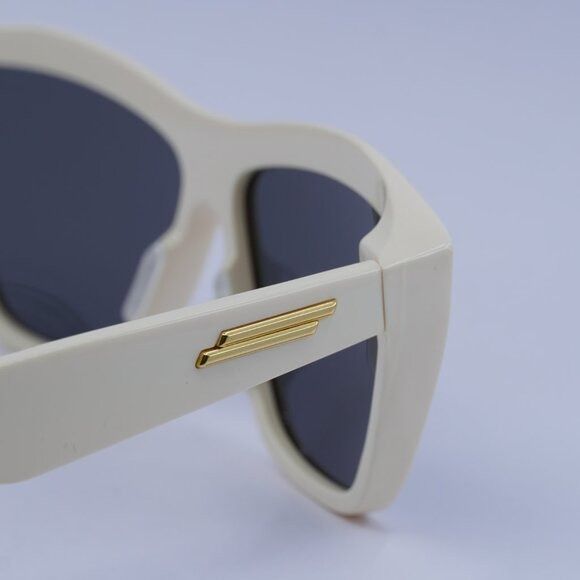 Bottega Veneta Bottega Veneta BV1092S 003 Sunglasses Ivory Cat Eye Frame Size ONE SIZE - 6 Thumbnail