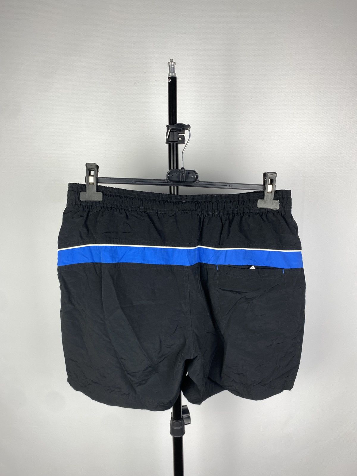 Adidas × Vintage Vintage 90s Adidas Logo Embroidered Men’s M Size Shorts Size US 33 - 6 Thumbnail