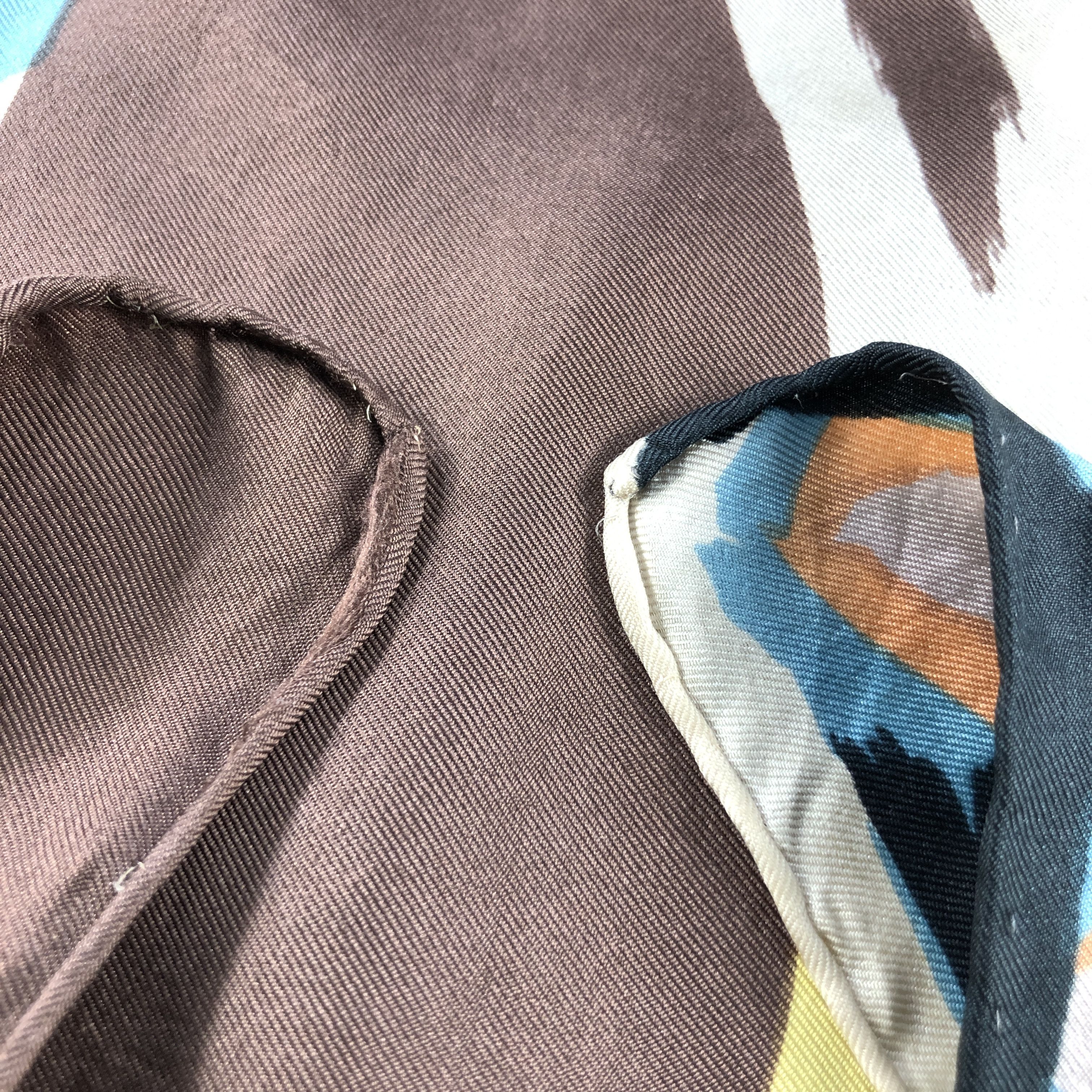 Japanese Brand P.A.S Luxury Abstract Hand Rolled Silk Scarf M1119 Size ONE SIZE - 5 Thumbnail