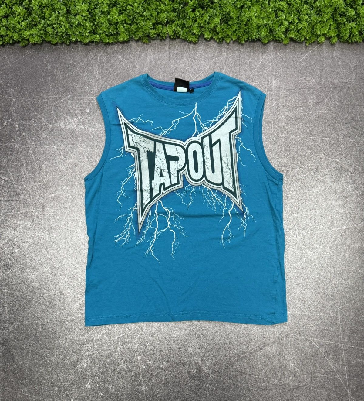 Tapout Vintage y2k Tapout crazy tribal all over print tank top tee Size US L / EU 52-54 / 3 - 1 Thumbnail