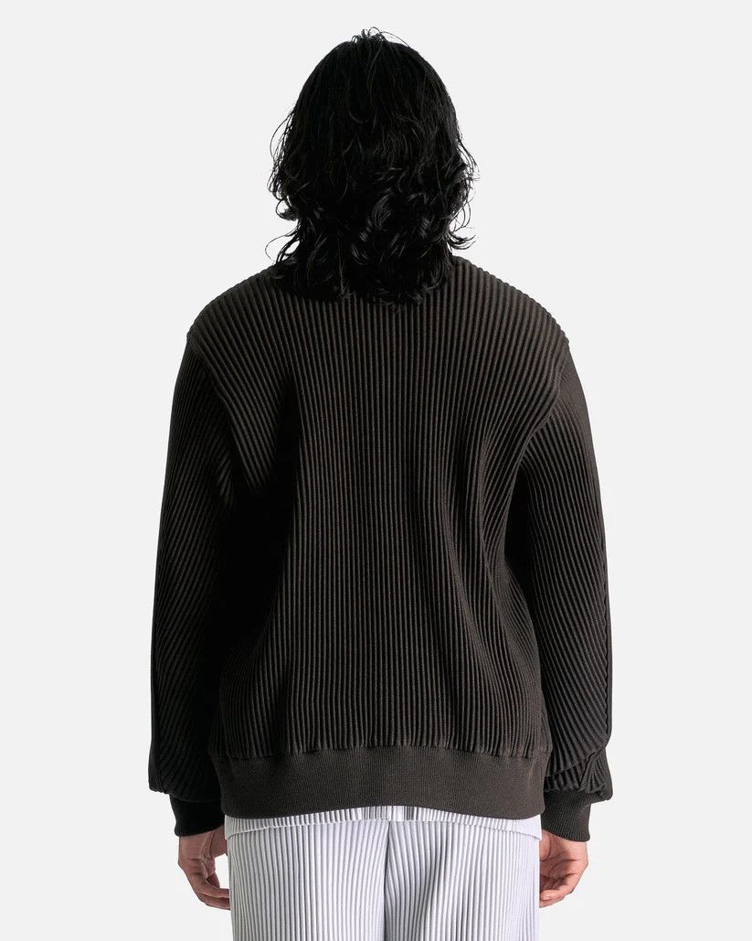Homme Plisse Issey Miyake o1s1v1r1oon0925 Kersey Pleats Bomber Jacket in Black Size US XL / EU 56 / 4 - 3 Thumbnail