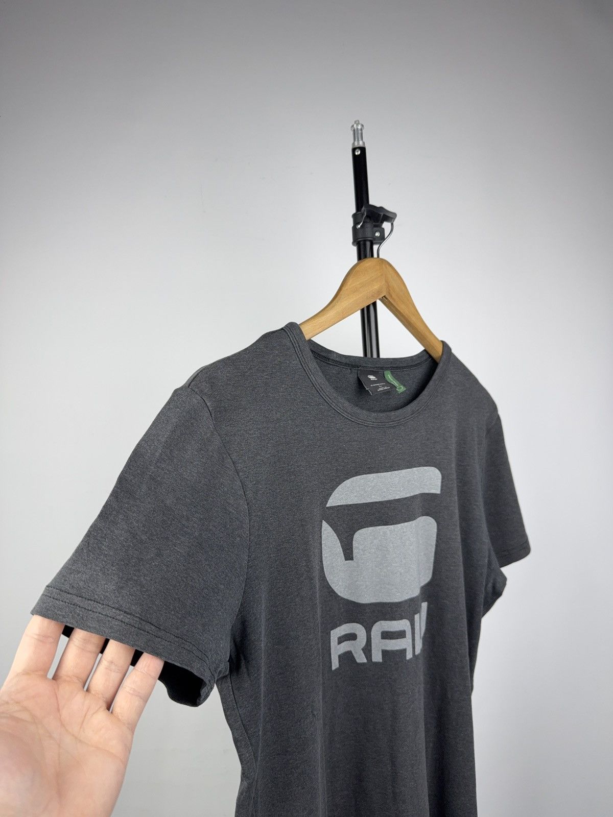 G-Star 00s G-Star RAW Big Logo Tee Dark Grey Y2K Streetwear L Size US L / EU 52-54 / 3 - 4 Thumbnail