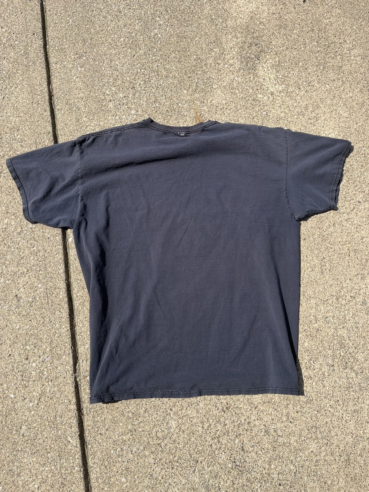 Fruit Of The Loom Vintage Y2K Wolf Tee 👀 Thrashed to perfection 4Gseller Size US XL / EU 56 / 4 - 8 Thumbnail