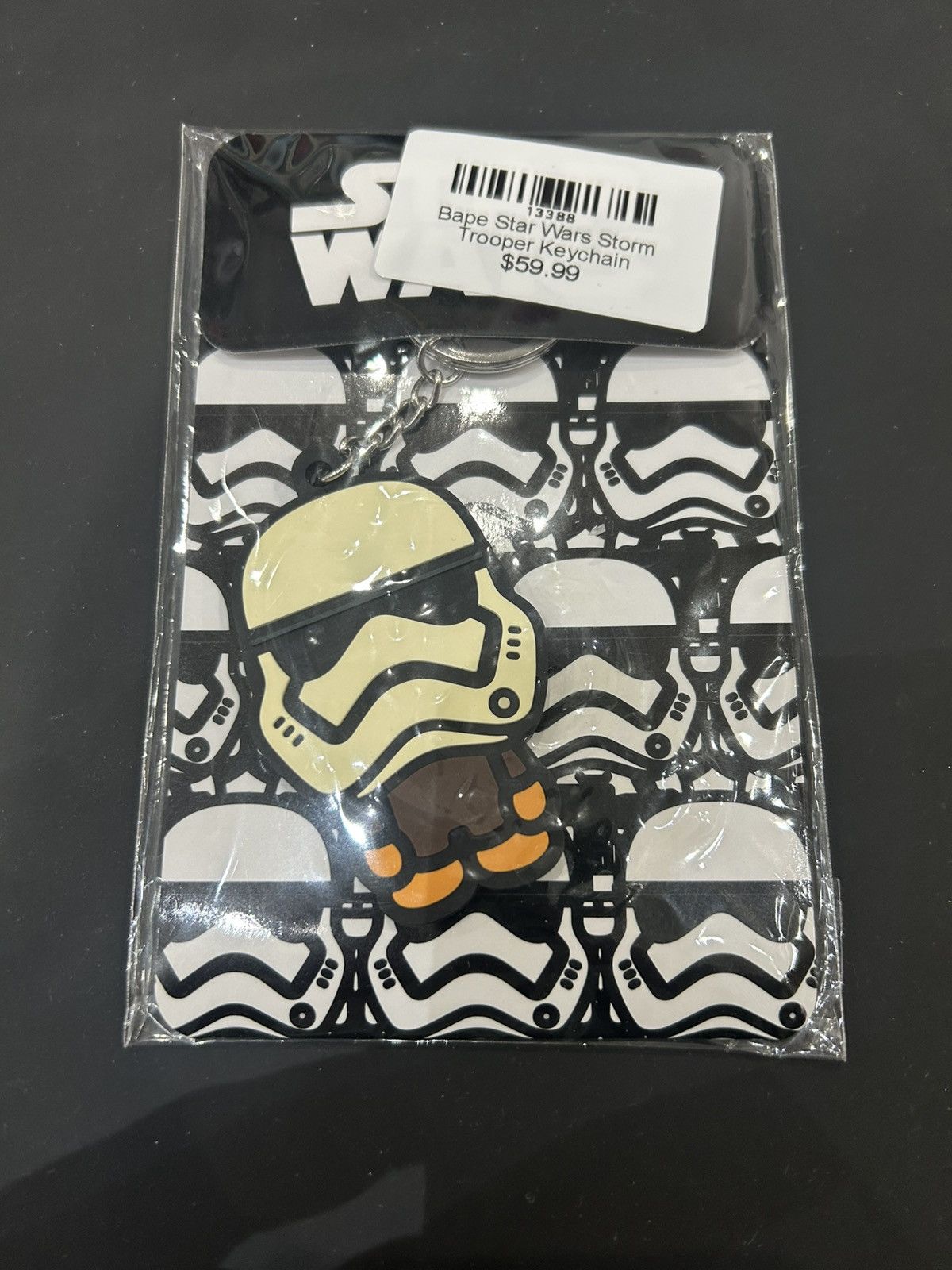 Bape Bape Star Wars storm trooper keychain. Size ONE SIZE - 1 Thumbnail