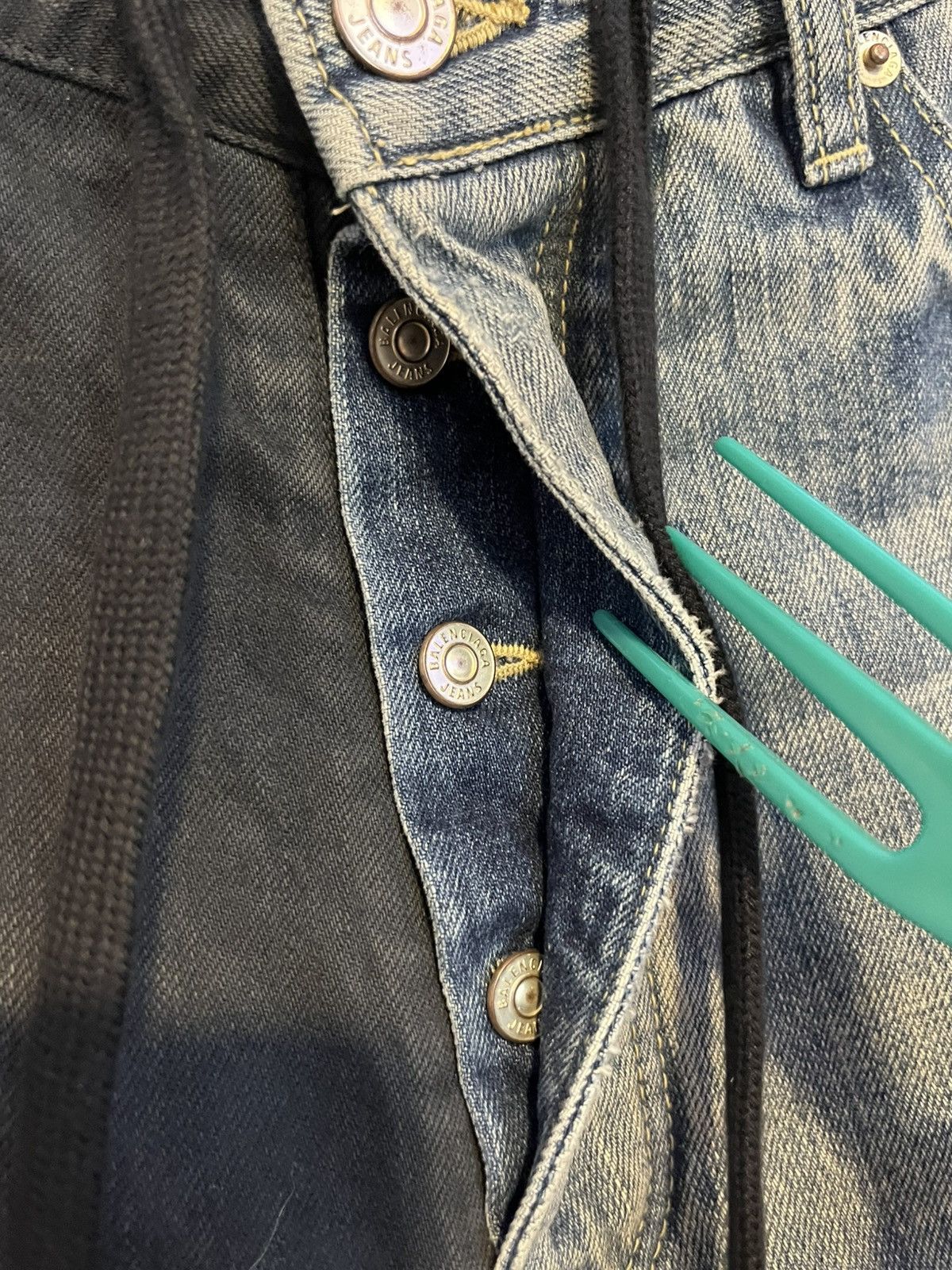 Balenciaga Balenciaga Fifty-Fifty Jeans Size US 36 / EU 52 - 4 Thumbnail