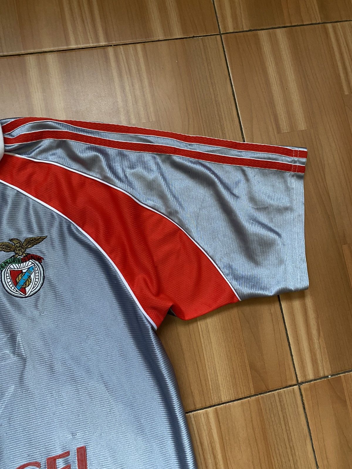 Adidas Adidas Vintage Benfica SL 99/00 Soccer Jersey. Size US S / EU 44-46 / 1 - 5 Thumbnail