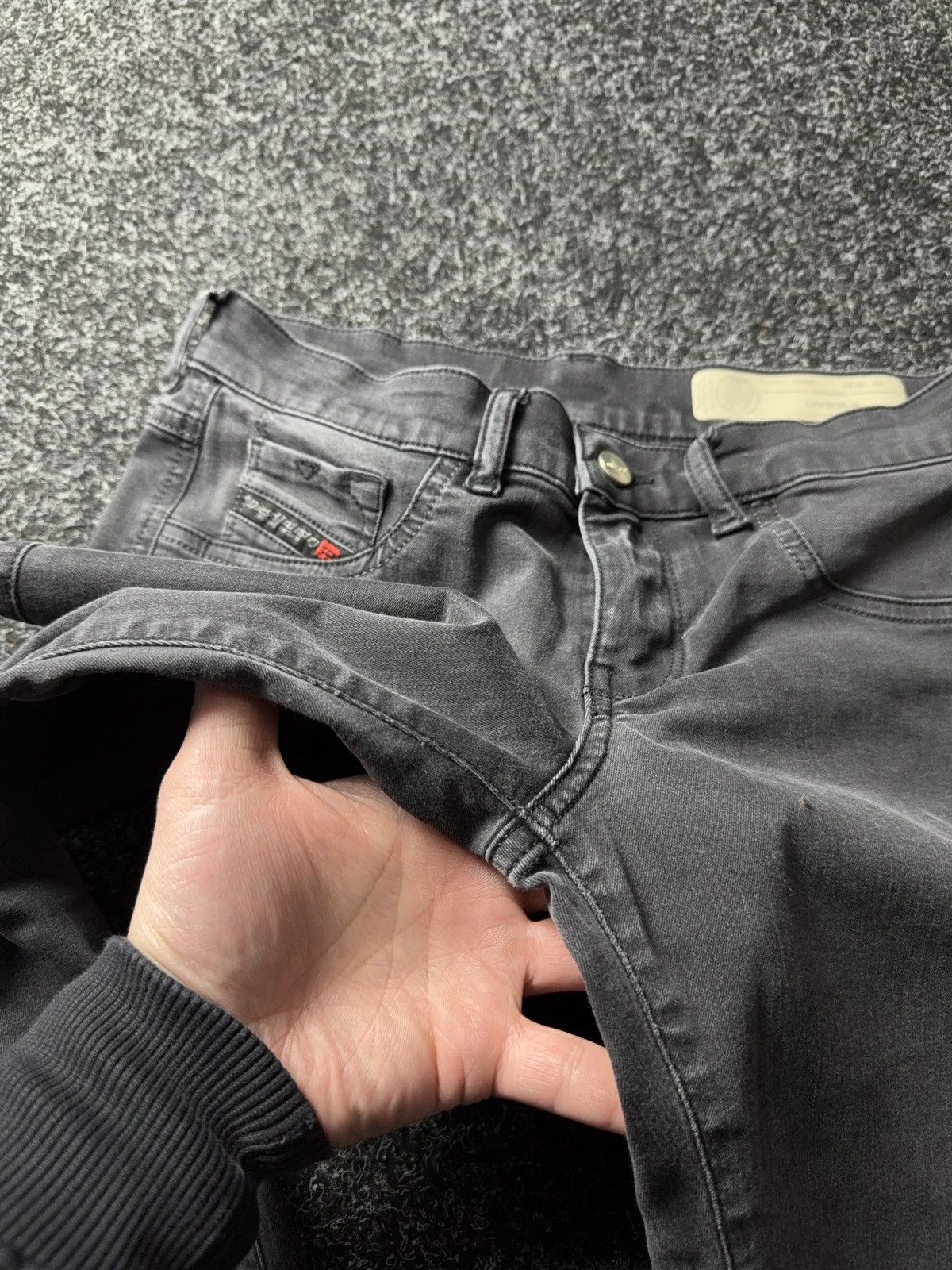 Diesel 00s Diesel LIVER-S Super Slim Grey Faded Denim Skinny Fit Size 28" / US 6 / IT 42 - 11 Thumbnail