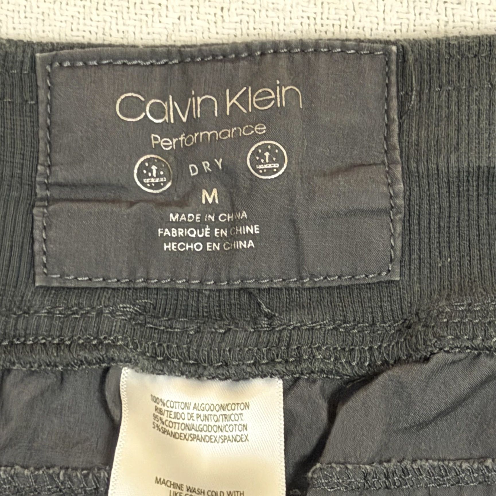Calvin Klein Calvin Klein Performance Shorts Mens M Black Drawstring Cargo Athletic Short Size US 31 - 4 Thumbnail
