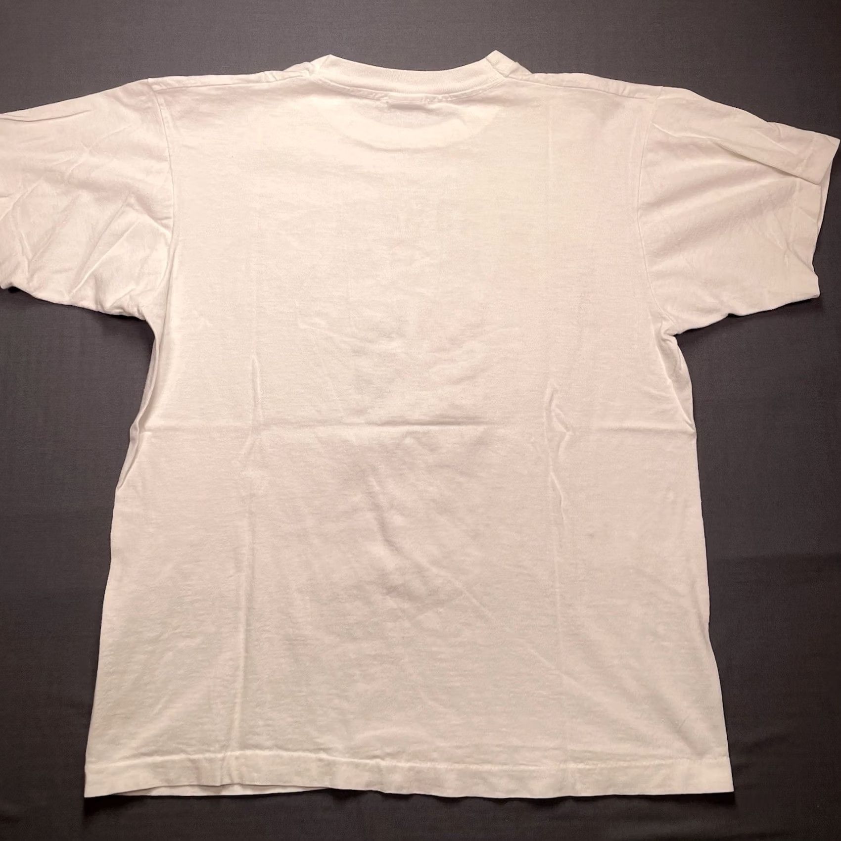 Fruit Of The Loom VINTAGE Harvard Veritas Shield White T-Shirt Sz Large 1952 USA Rare Shirt Mens White 100% Cotton Graphic Tee Athletic Short Sleeve Crew Neck Size US L / EU 52-54 / 3 - 6 Thumbnail
