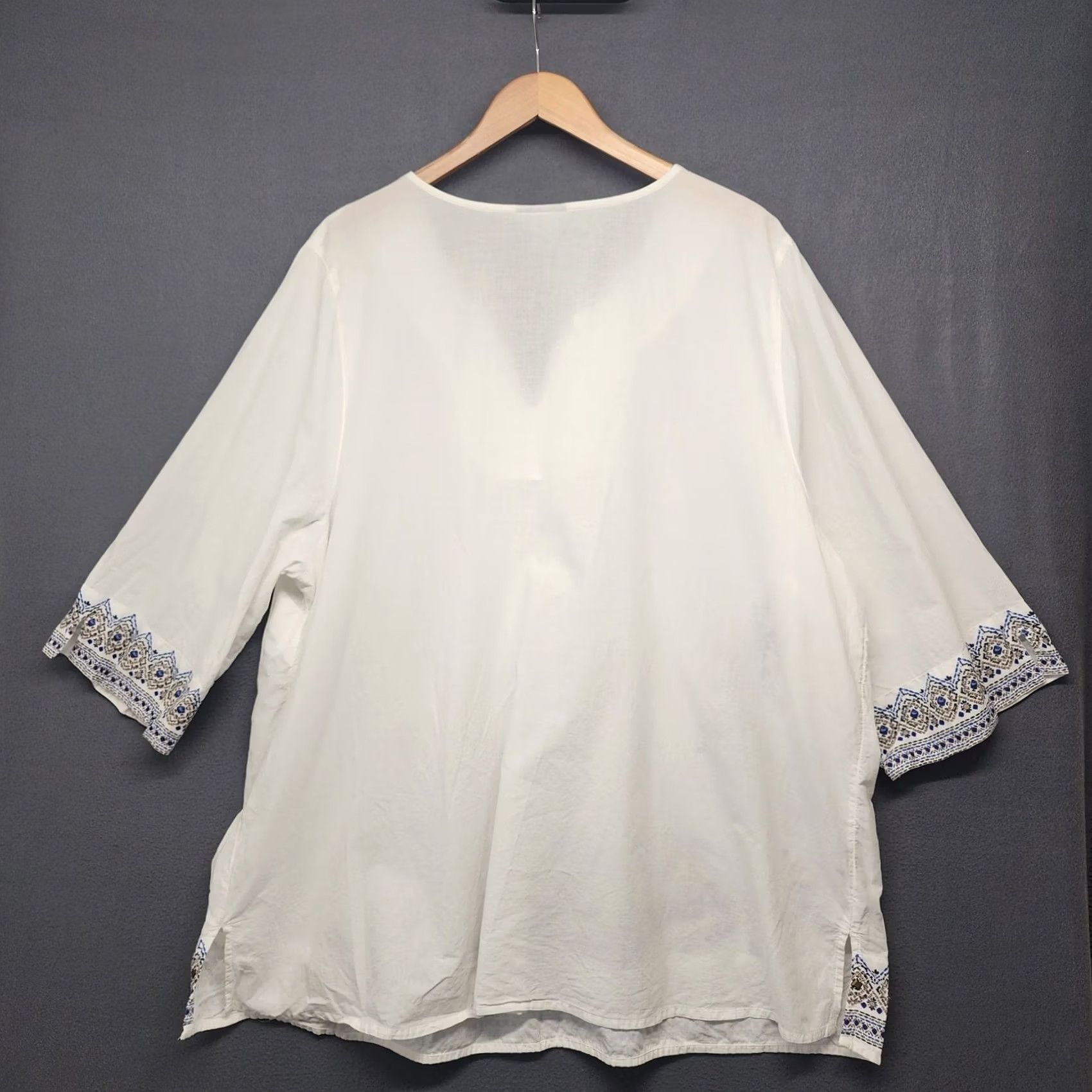Vintage VINTAGE Catherines Blouse 3X Women Plus 26/28 White Embroidered Boho 3/4 Sleeve Tunic Mens Womens Size XXL / US 16-18 / IT 52-54 - 2 Thumbnail