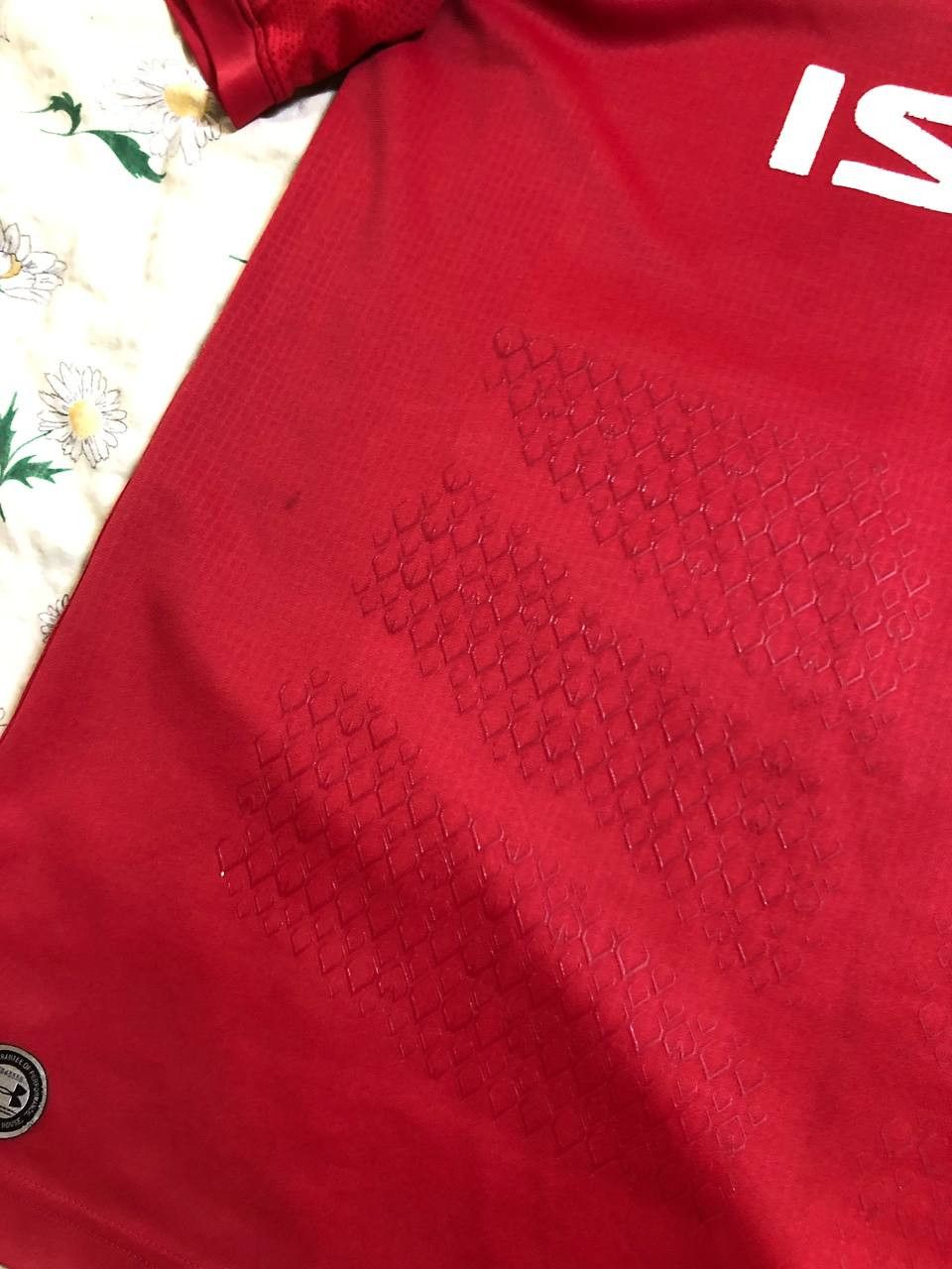 Under Armour WALES RUGBY JERSEY HOME 2019 SHIRT WRU RUGBY JERSEY Size US L / EU 52-54 / 3 - 5 Thumbnail