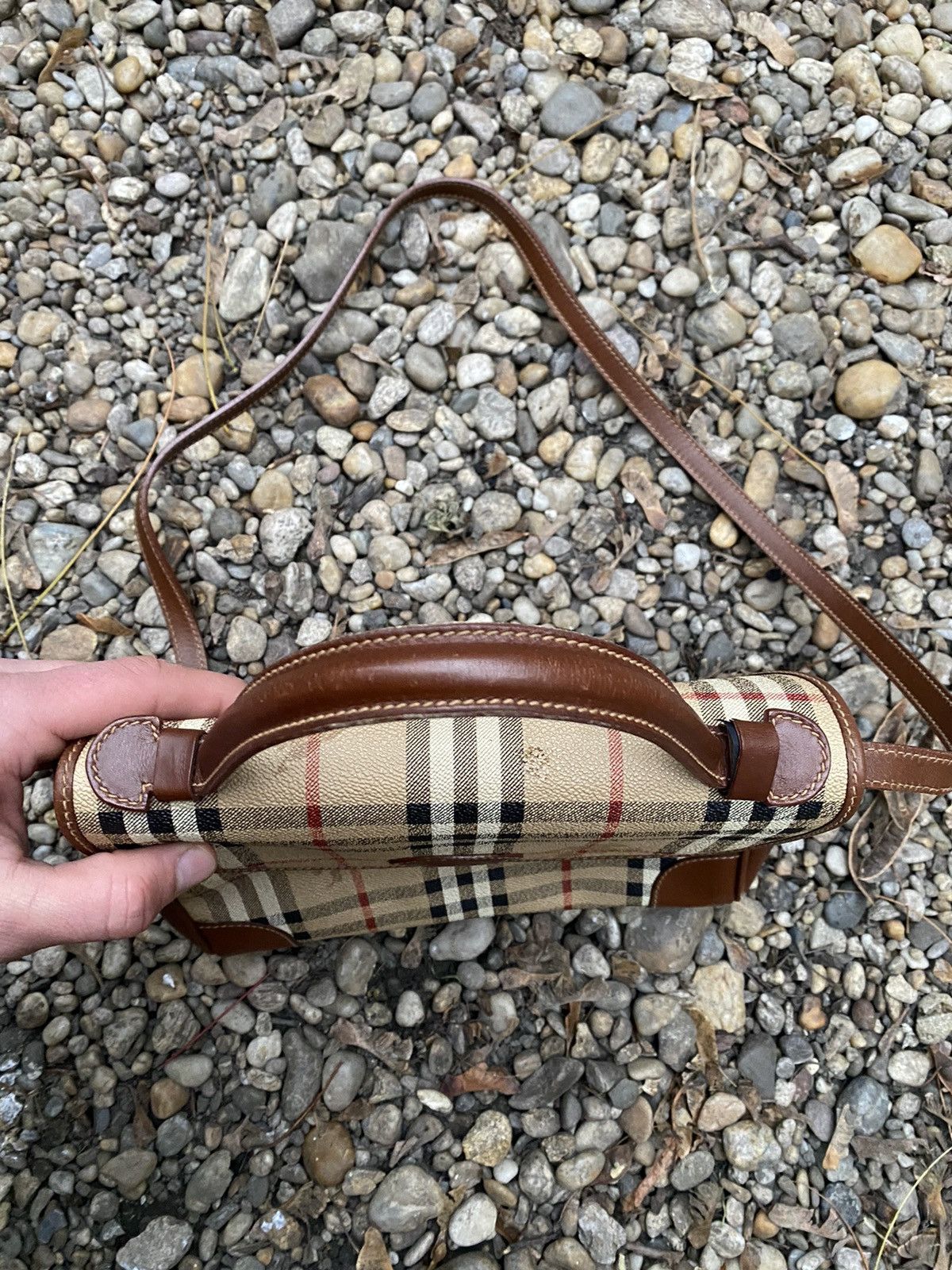 Burberry × Vintage Vintage Burberry’s Nova Check Overprinted Crossbody Bag Size ONE SIZE - 7 Thumbnail