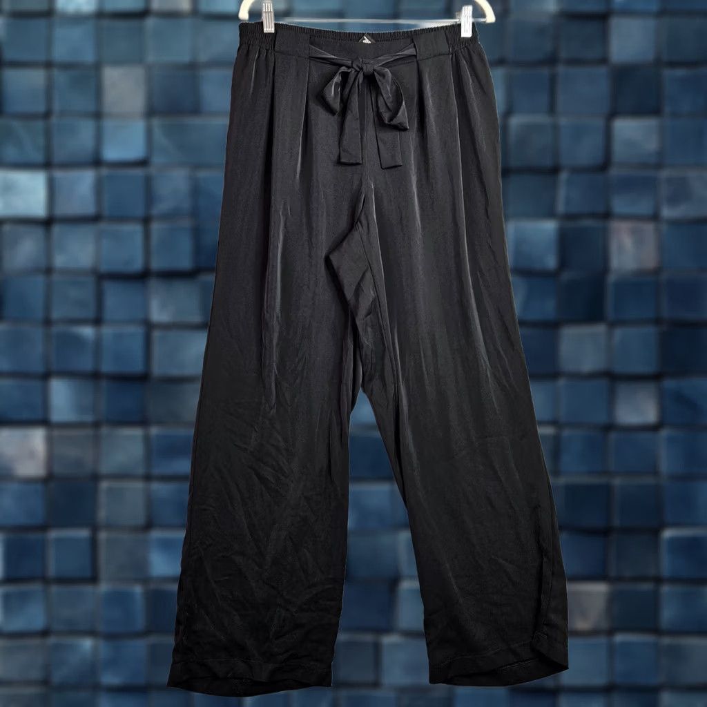 Vintage SOHO Women’s Black Wide Leg Pleated Pants Size 1X Elastic Waist Tie Front Pants Women 1X Black Tie Front Casual Office Wear Size 40" / US 18 - 1 Thumbnail