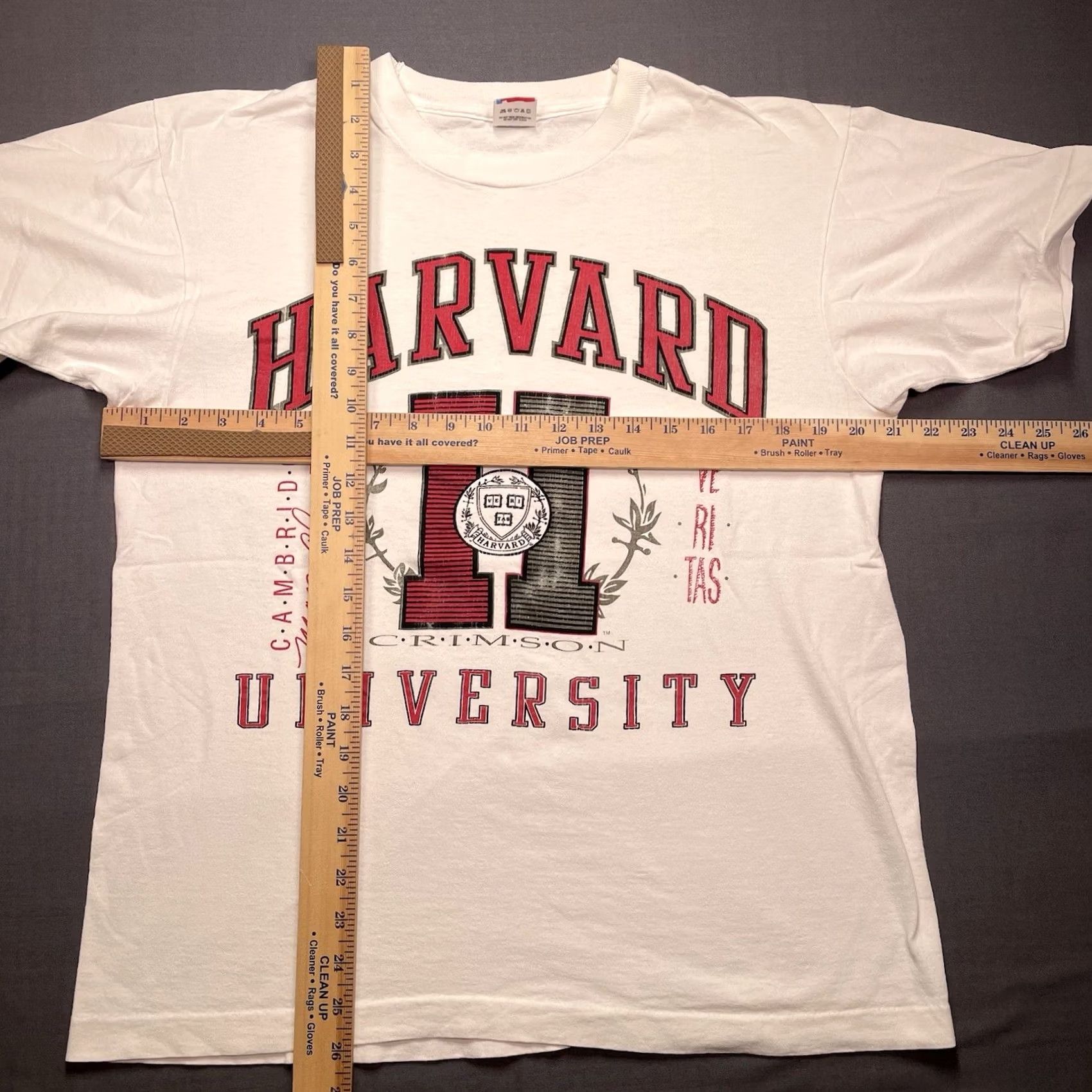 Fruit Of The Loom VINTAGE Harvard Veritas Shield White T-Shirt Sz Large 1952 USA Rare Shirt Mens White 100% Cotton Graphic Tee Athletic Short Sleeve Crew Neck Size US L / EU 52-54 / 3 - 5 Thumbnail