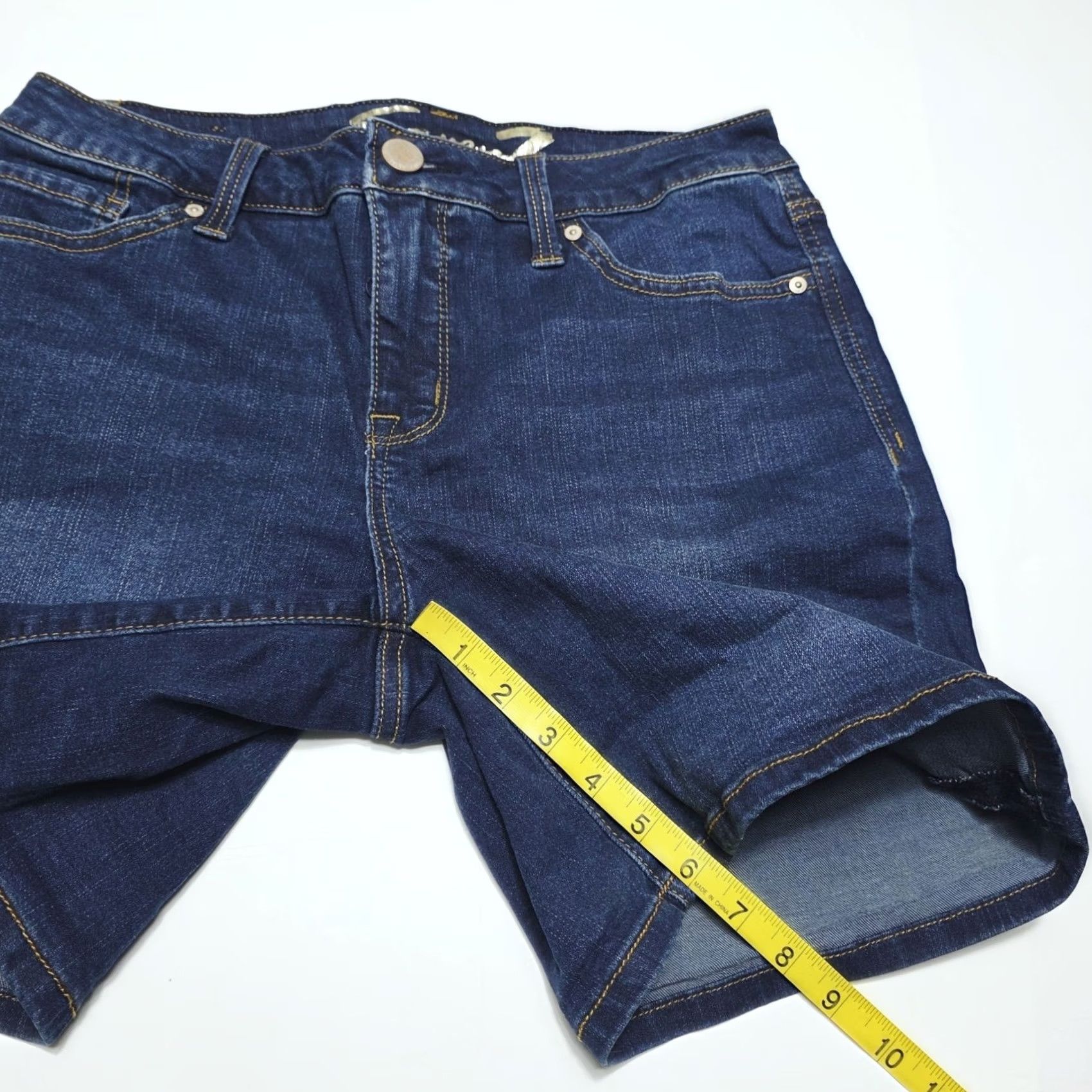 Vintage Seven7 Weekend Shorts Denim Jean Size 8 Mid Rise Casual Summer Womens Bermuda Denim Shorts 5-Pocket Blue Size 30" / US 8 / IT 44 - 2 Thumbnail