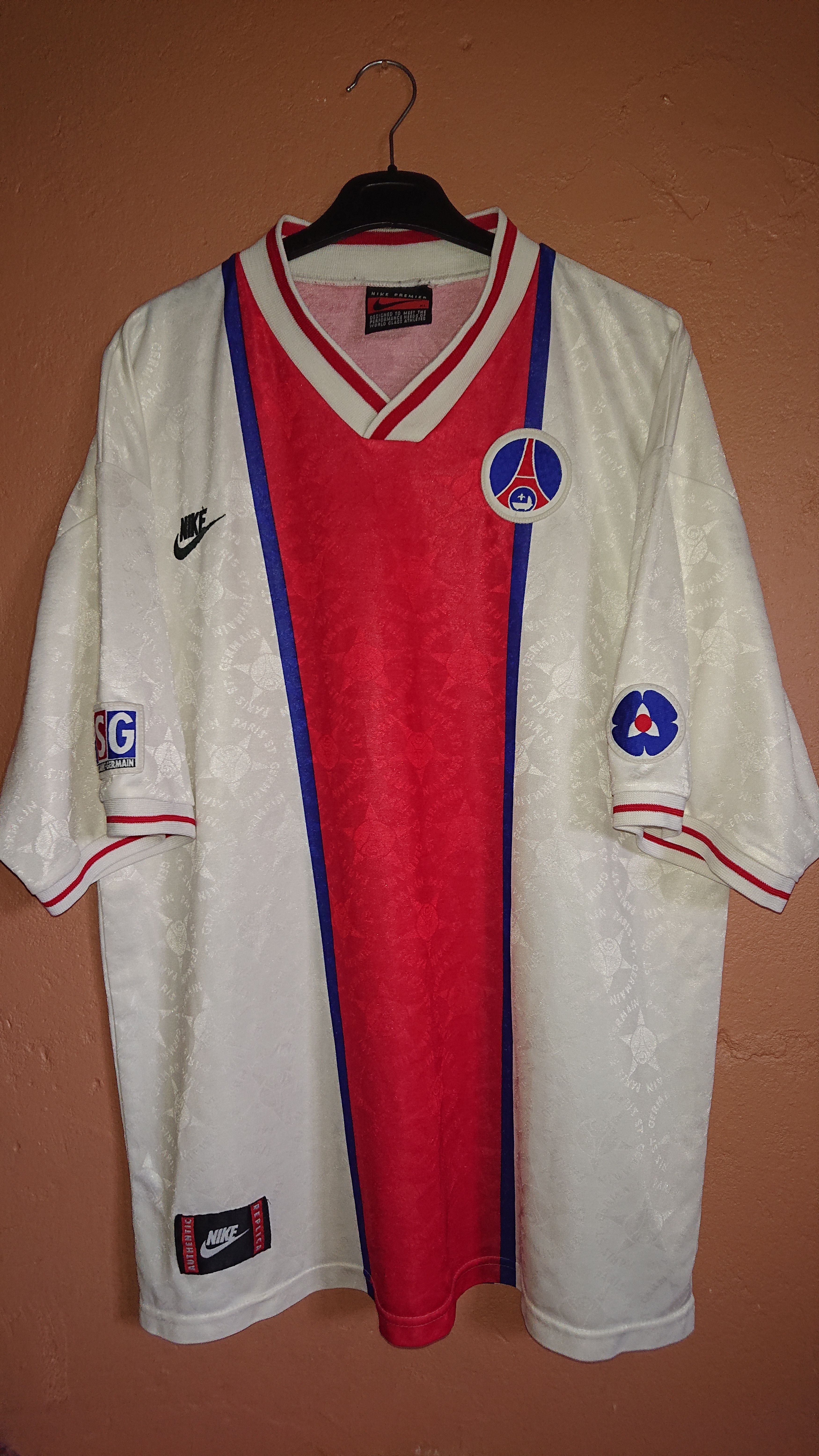 Vintage PSG 1995 NIKE SPONSORLESS AWAY SHIRT XLARGE Size US XL / EU 56 / 4 - 1 Thumbnail