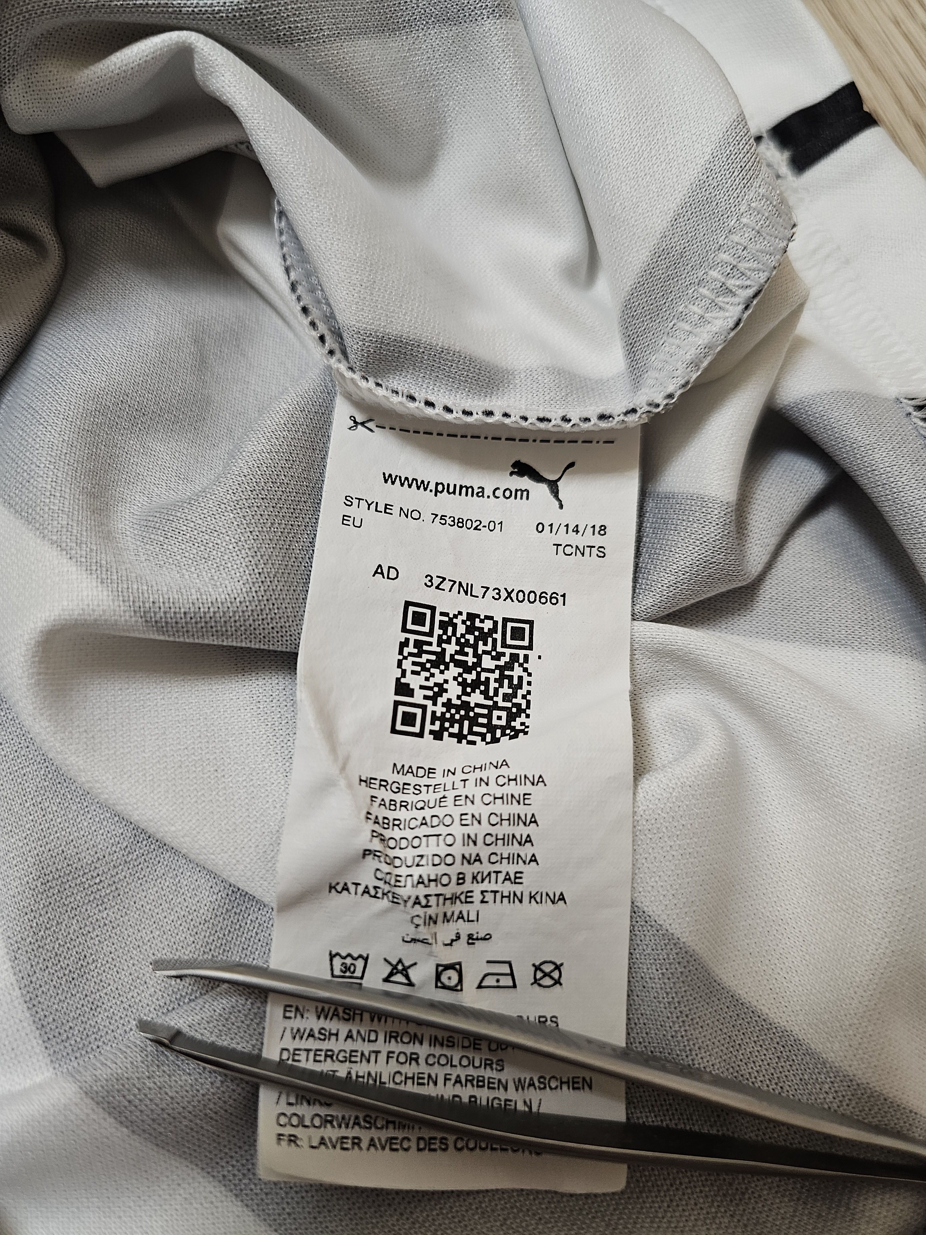Puma NEWCASTLE UNITED 2018 2019 HOME FOOTBALL SHIRT SOCCER JERSEY Size US XL / EU 56 / 4 - 8 Thumbnail