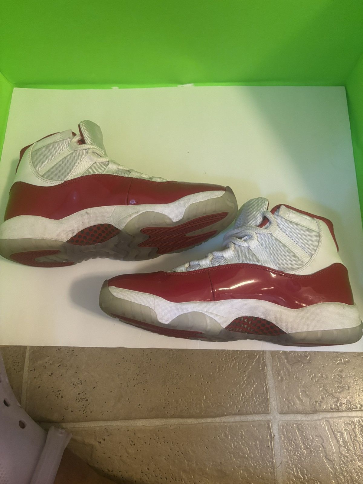 Jordan Brand Jordan 11 cherry, 9.5 Size US 9.5 / EU 42-43 - 3 Thumbnail