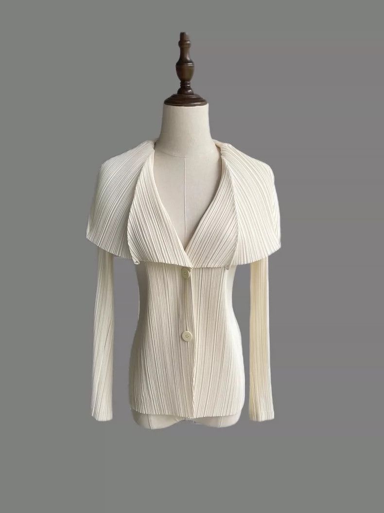 Issey Miyake Issey Miyake size:2 A white pleated cardigan Size S / US 4 / IT 40 - 2 Thumbnail