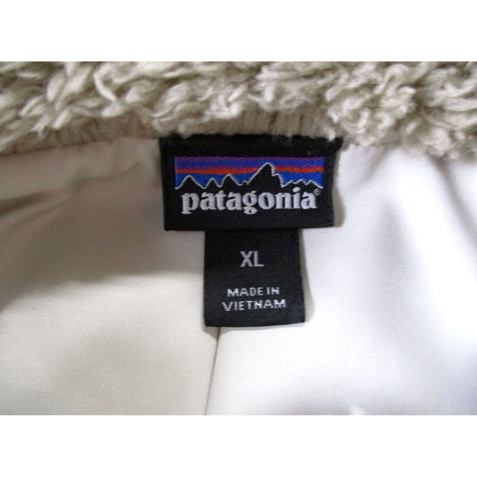 Patagonia Patagonia Jacket Womens XL Beige Windbreaker, Fleece, Full Zip, Pockets, Lightweight, Outdoor, 25211 Womens XL Beige Patagonia Jacket Size XL / US 12-14 / IT 48-50 - 7 Thumbnail