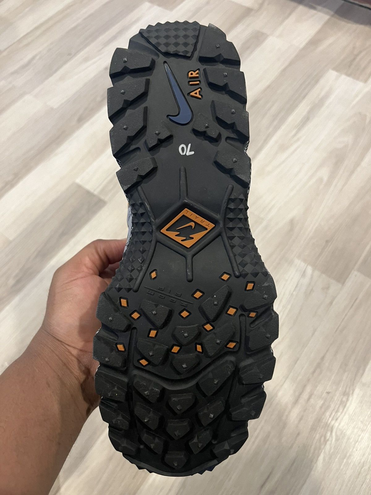 Nike ACG Nike air Humara size 10.5 Size US 10.5 / EU 43-44 - 14 Thumbnail