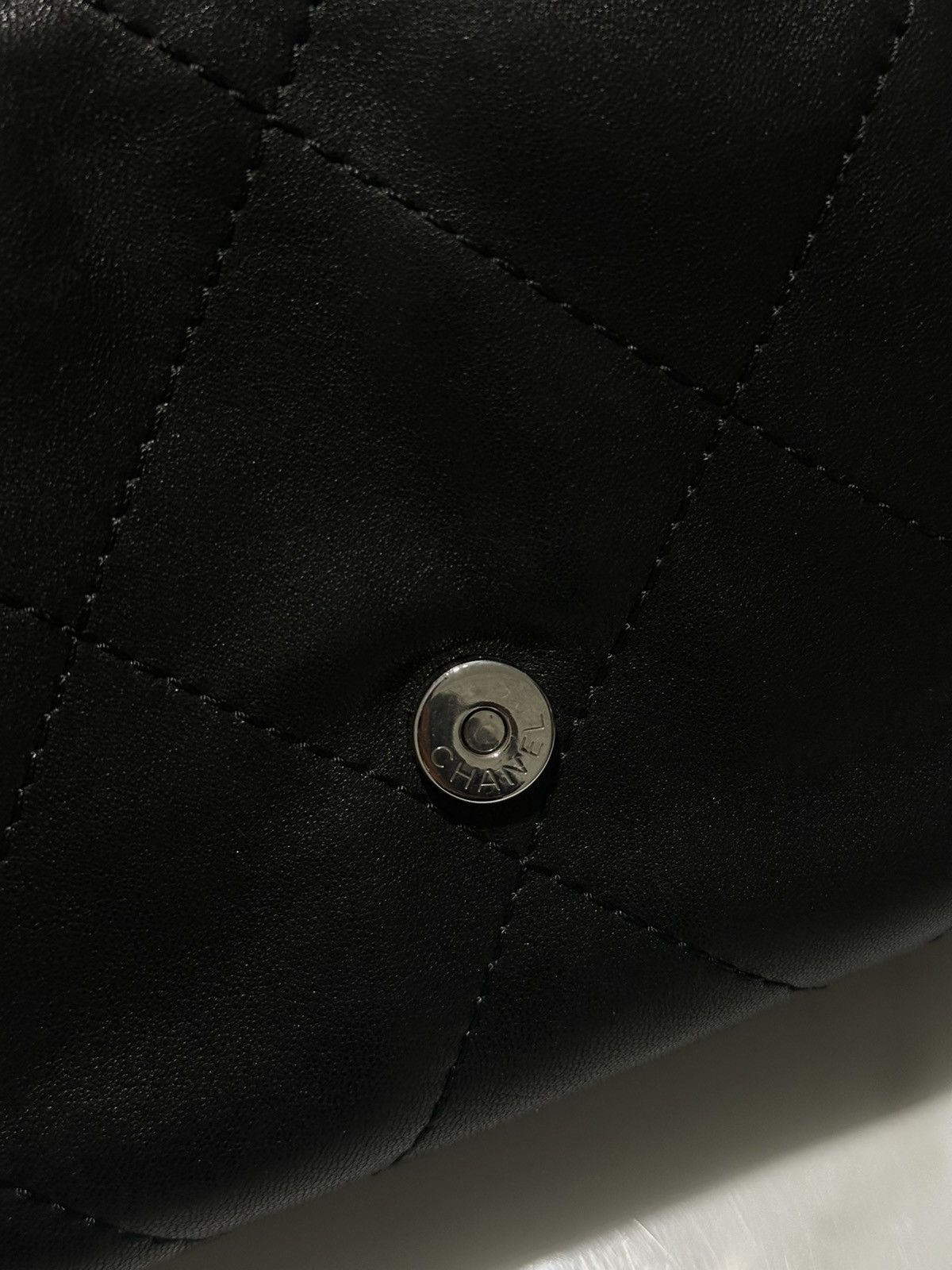 Chanel CHANEL - Lambskin Quilted Large Soft Touch Flap Size ONE SIZE - 10 Thumbnail