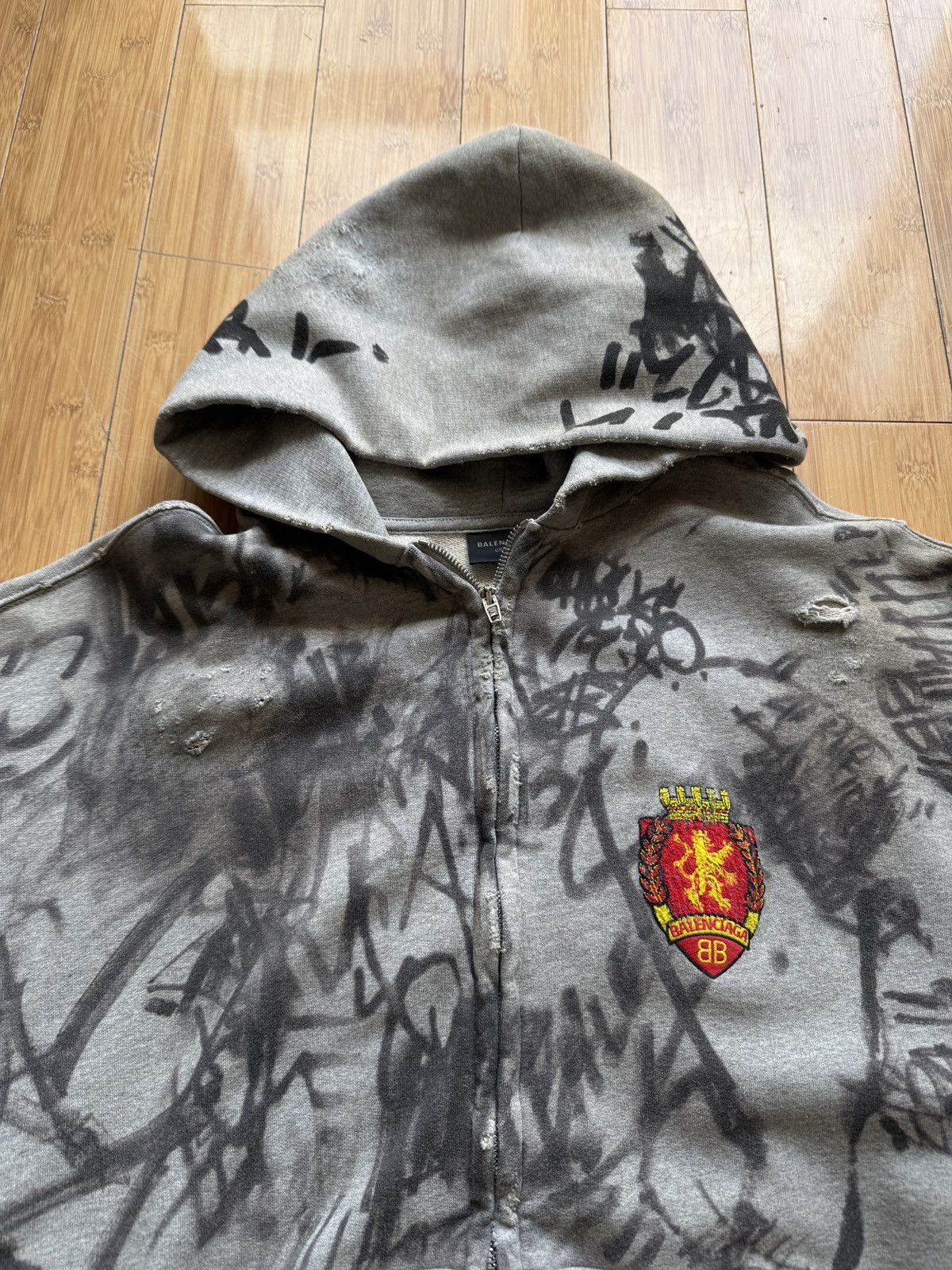 Balenciaga Balenciaga skater graffiti zip-up Size US S / EU 44-46 / 1 - 5 Thumbnail