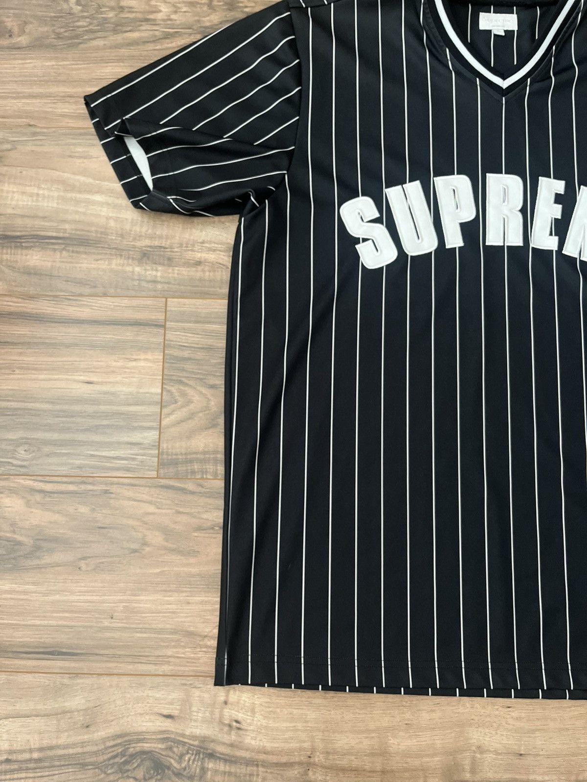 Supreme Supreme Pinstripe Baseball Jersey Size US XL / EU 56 / 4 - 3 Thumbnail