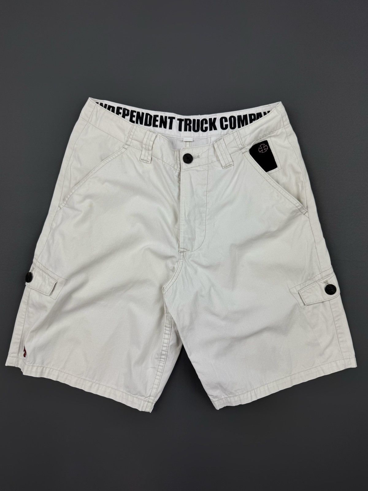 Shorty's Skateboards Vintage Independent Truck Co Cross Logo Cargo Shorts Size US 32 / EU 48 - 2 Thumbnail