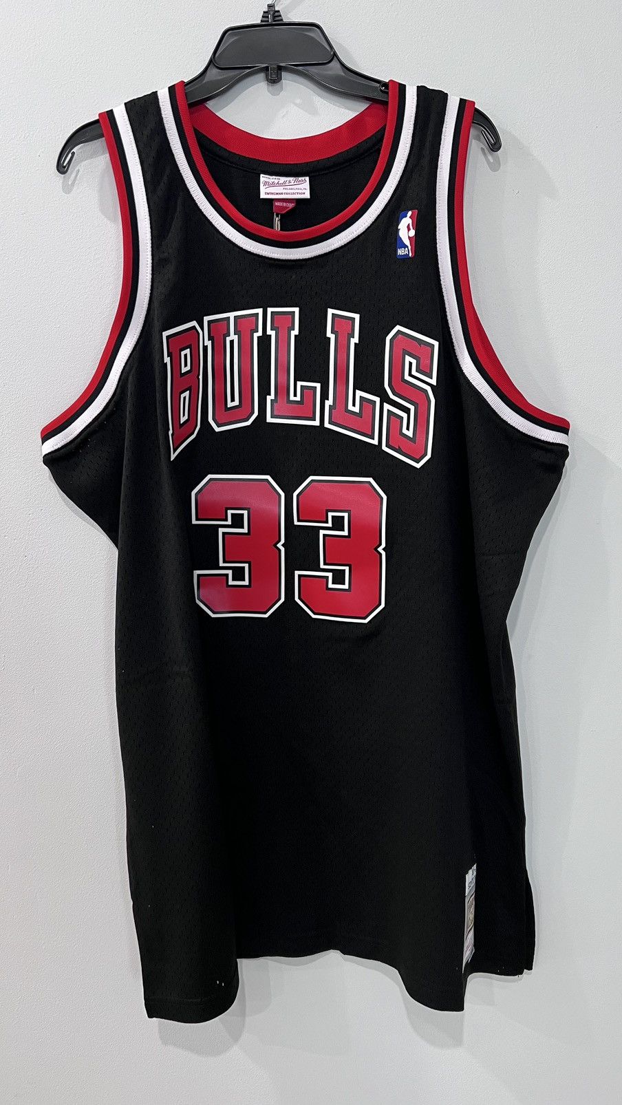 image of Mitchell Ness x NBA Mitchell & Ness Scottie Pippen Chicago Bulls 1997-1998 Size XL in Black/White/R