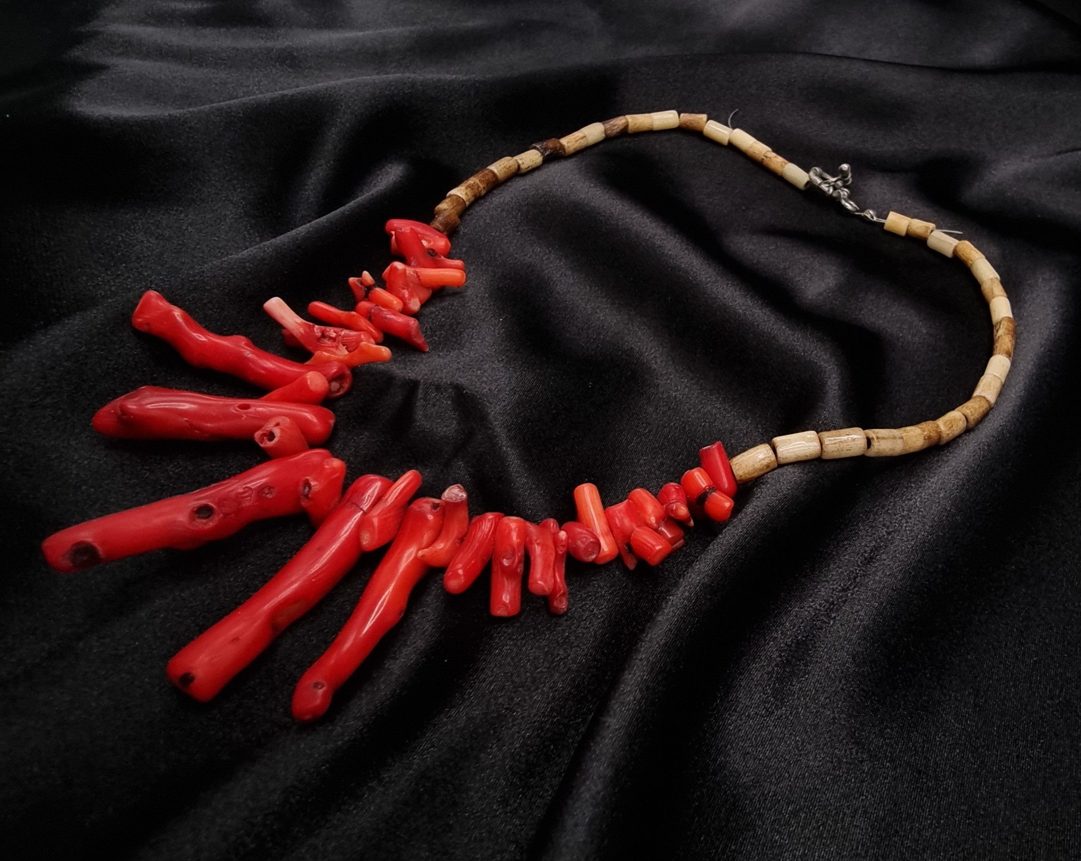 Vintage Genuine Coral Vintage Necklace With Unique Red Coral Branche Size ONE SIZE - 4 Thumbnail