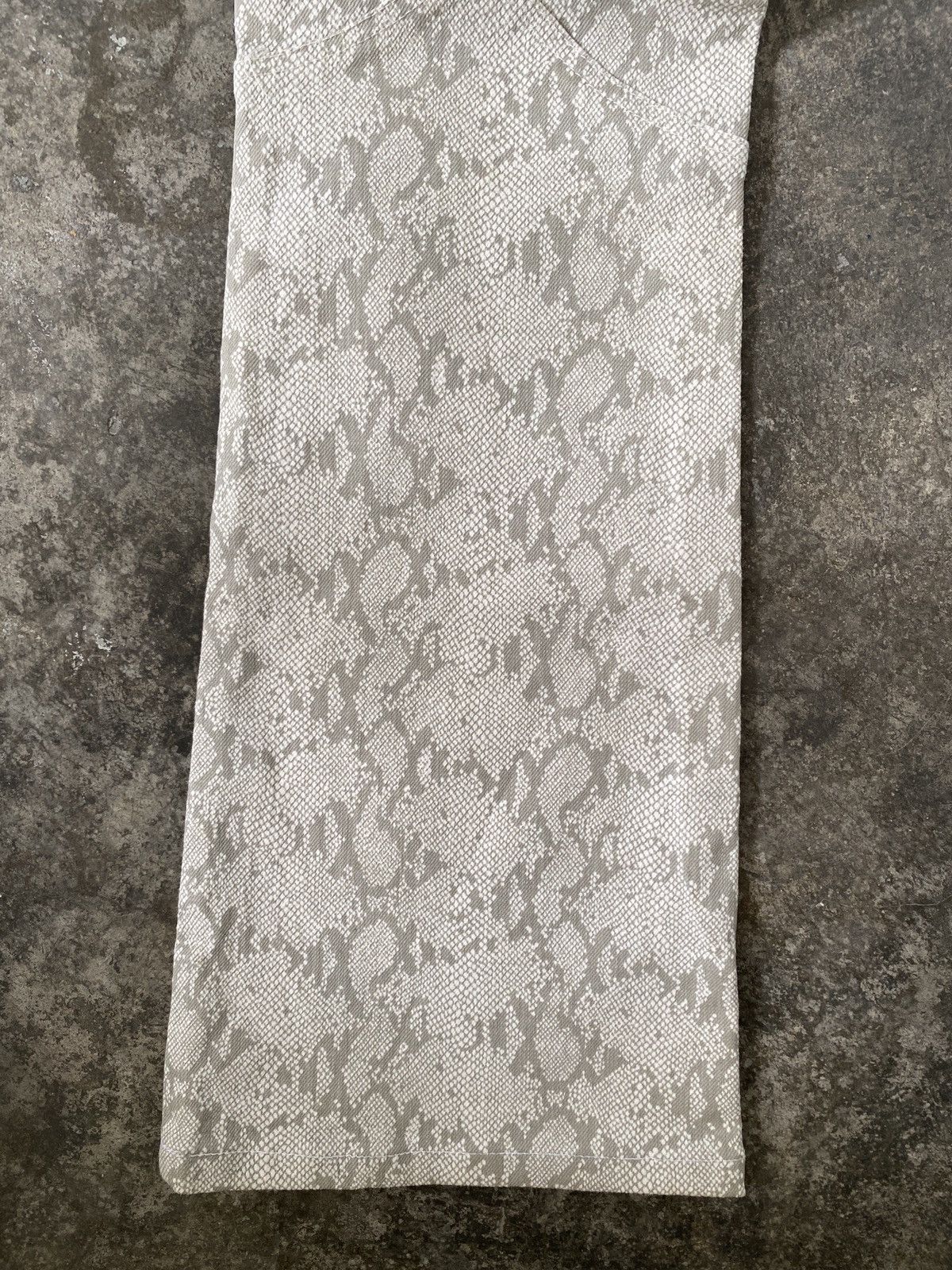 If Six Was Nine Semantic Design “Python” Snakeskin Flared Jeans Size US 30 / EU 46 - 4 Thumbnail