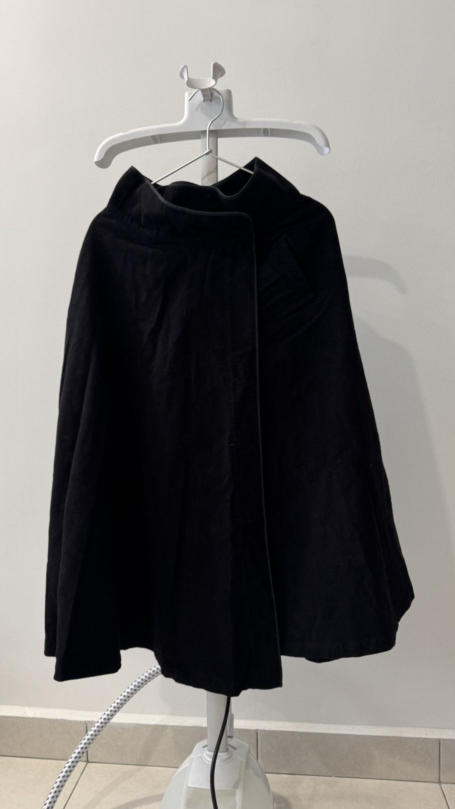 Yohji Yamamoto Yohji Yamamoto Black Wide Cotton Skirt Size 27" / US 4 / IT 40 - 2 Thumbnail