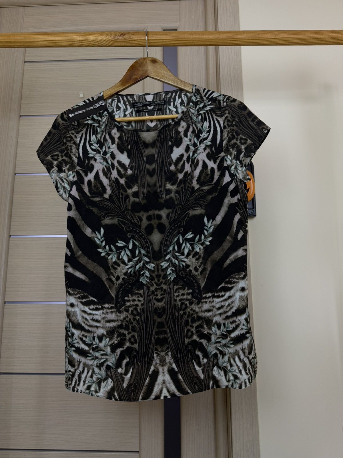Allsaints Allsaints Spitalfields Blouse Zebra Tee Jungle Print Size XS / US 0-2 / IT 36-38 - 3 Thumbnail